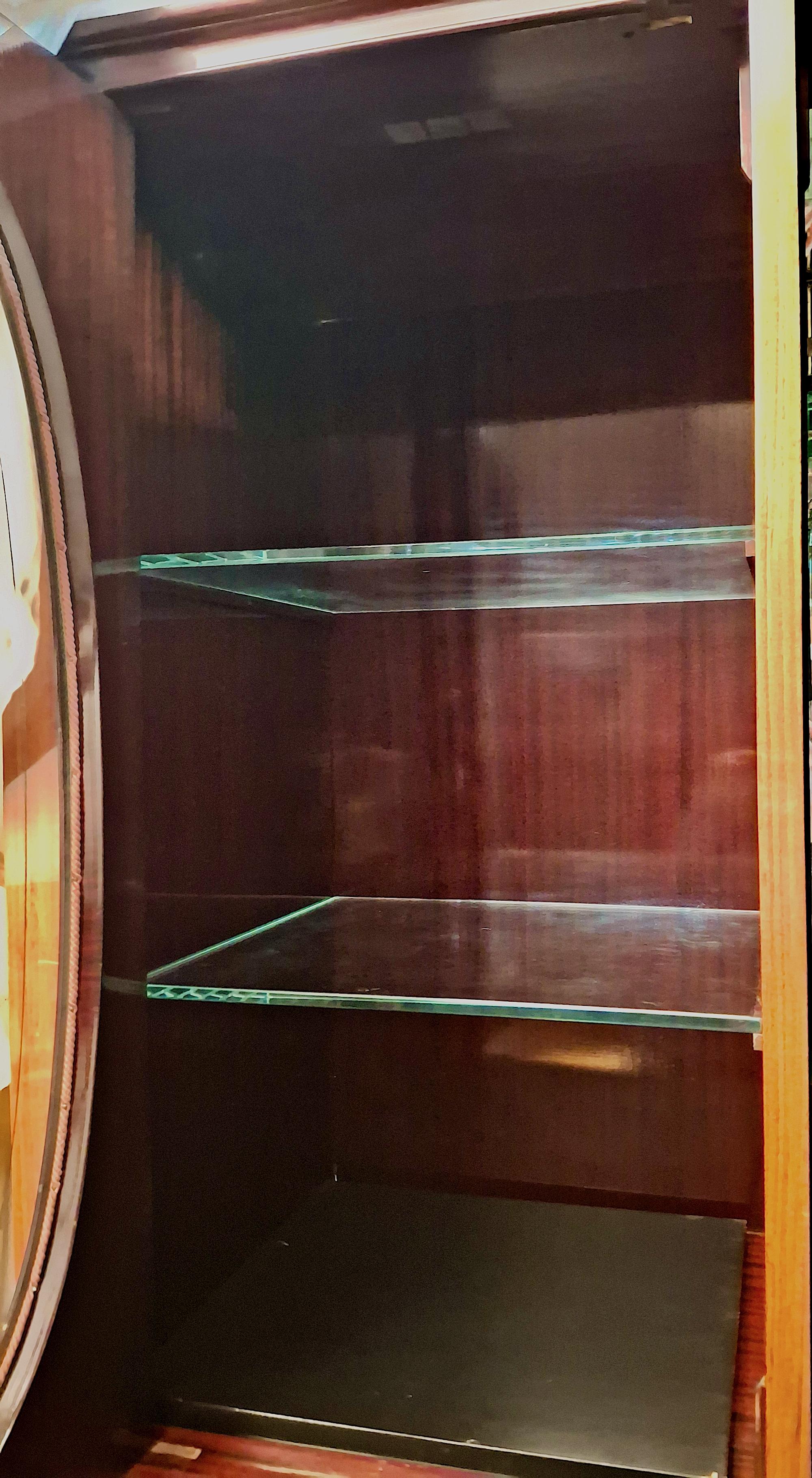 Italian 1950s Sideboard/Bar Cabinet Attributed to Paolo Buffa In Good Condition For Sale In San Francisco, CA