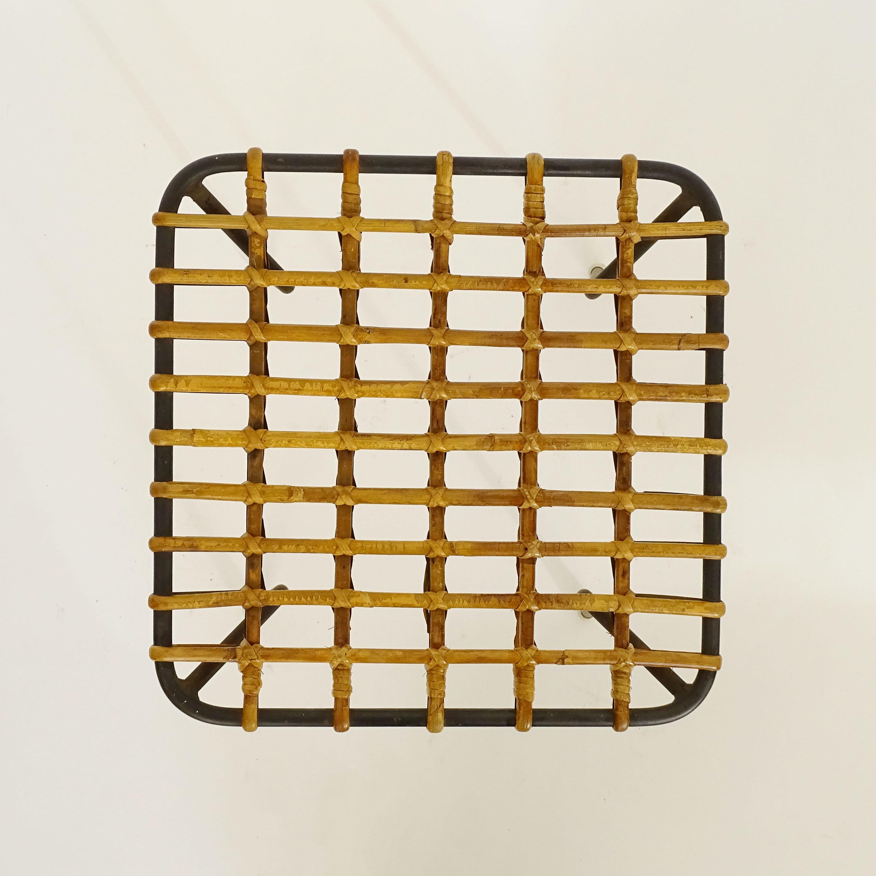 Italian 1950s Stool in Black Tubular Metal with Intertwined Bamboo Seat For Sale 2