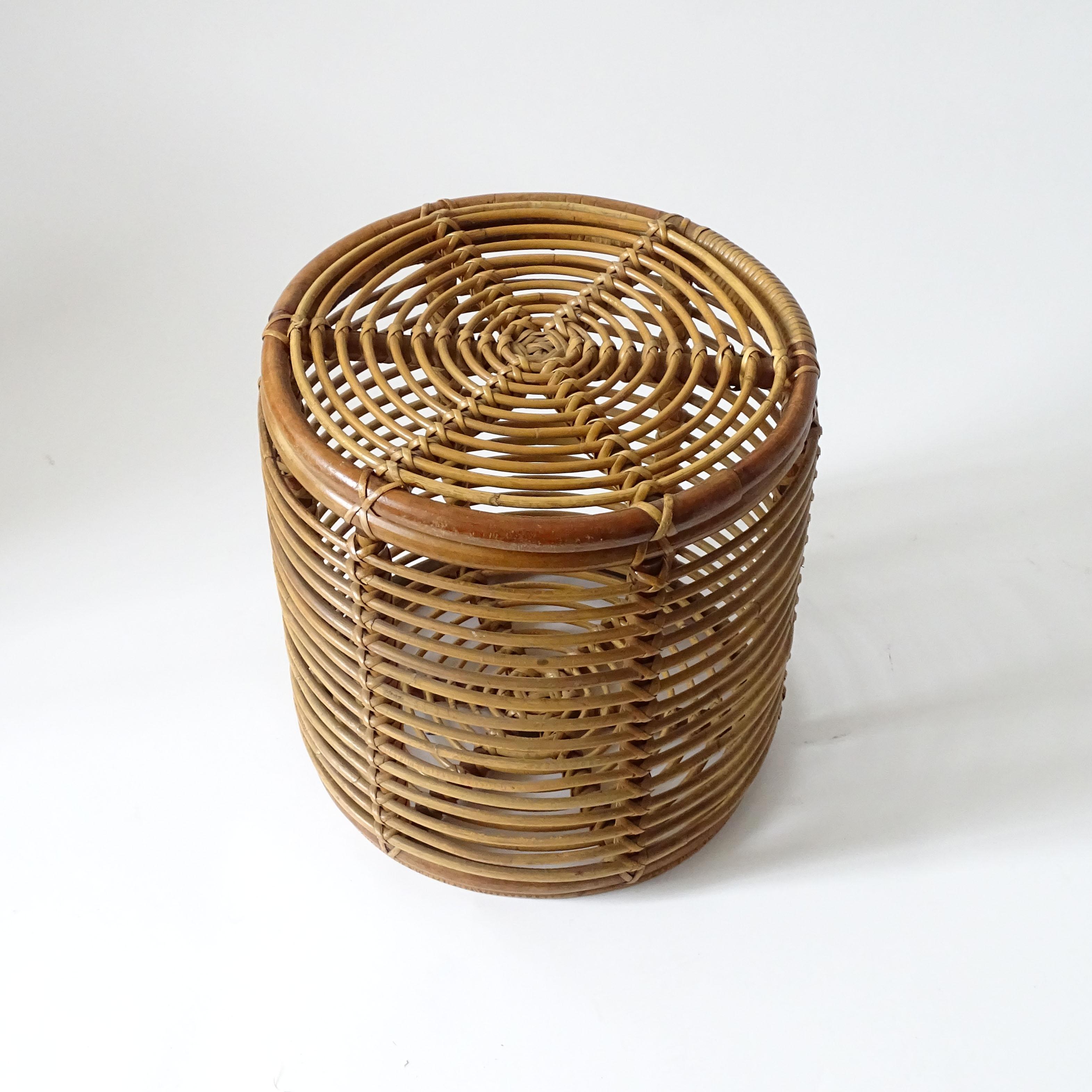 Mid-20th Century Italian 1950s Wicker and Bamboo Basket with Lid For Sale
