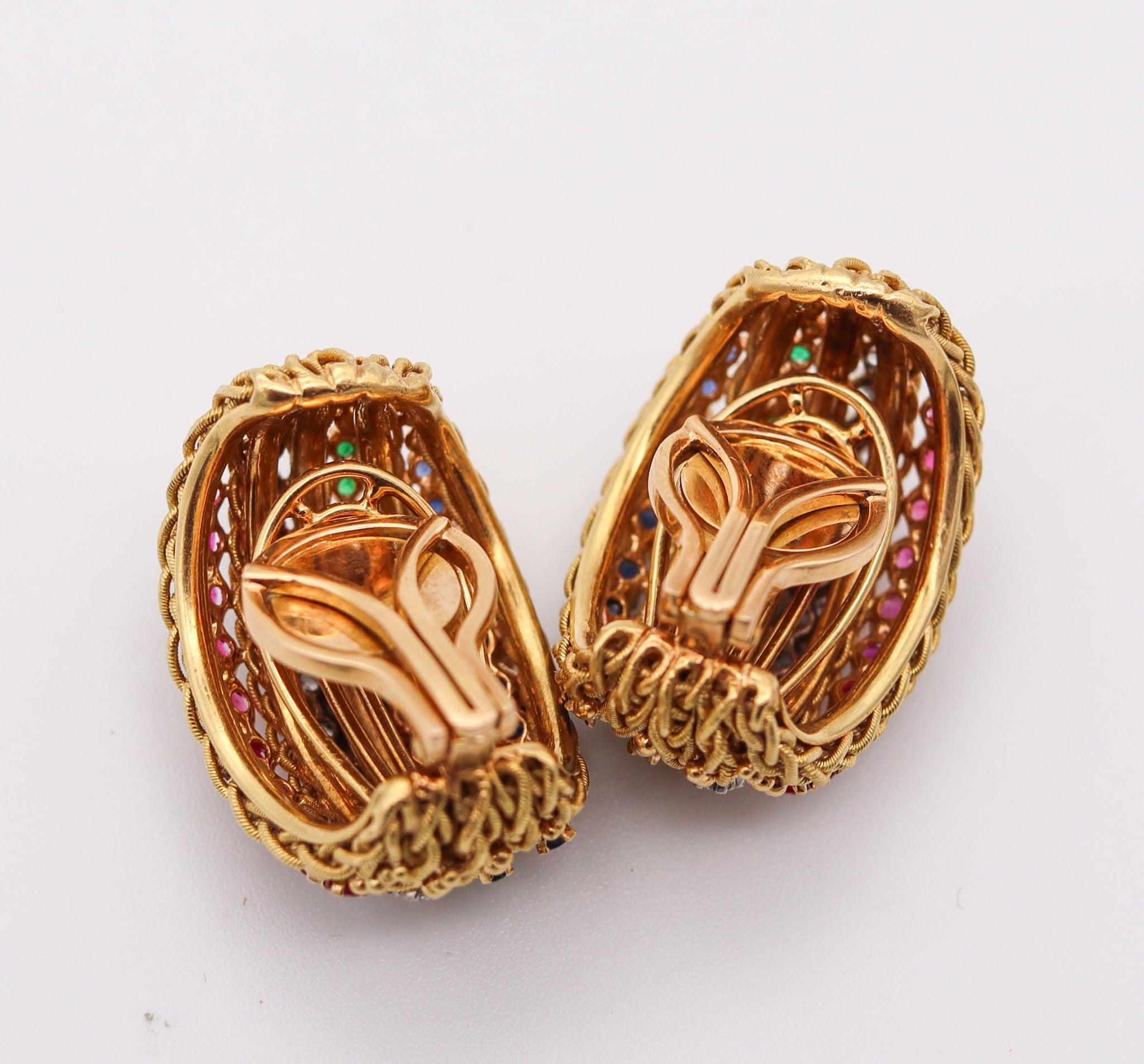 Clips d'oreilles italiens des années 1960 en or 18 carats avec diamants et pierres précieuses de 5,86 carats Excellent état - En vente à Miami, FL
