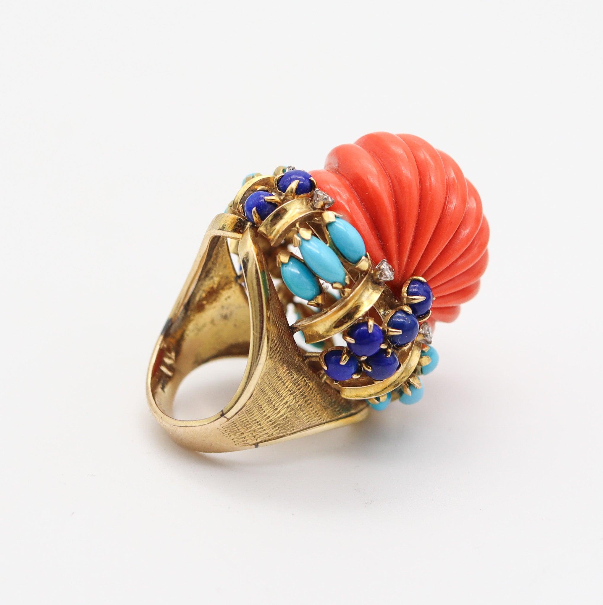 ITALIANO 1960 Anello Cocktail a Grappolo in 14Kt con Corallo Lapis Turchese e Diamanti In condizioni ottime in vendita a Miami, FL