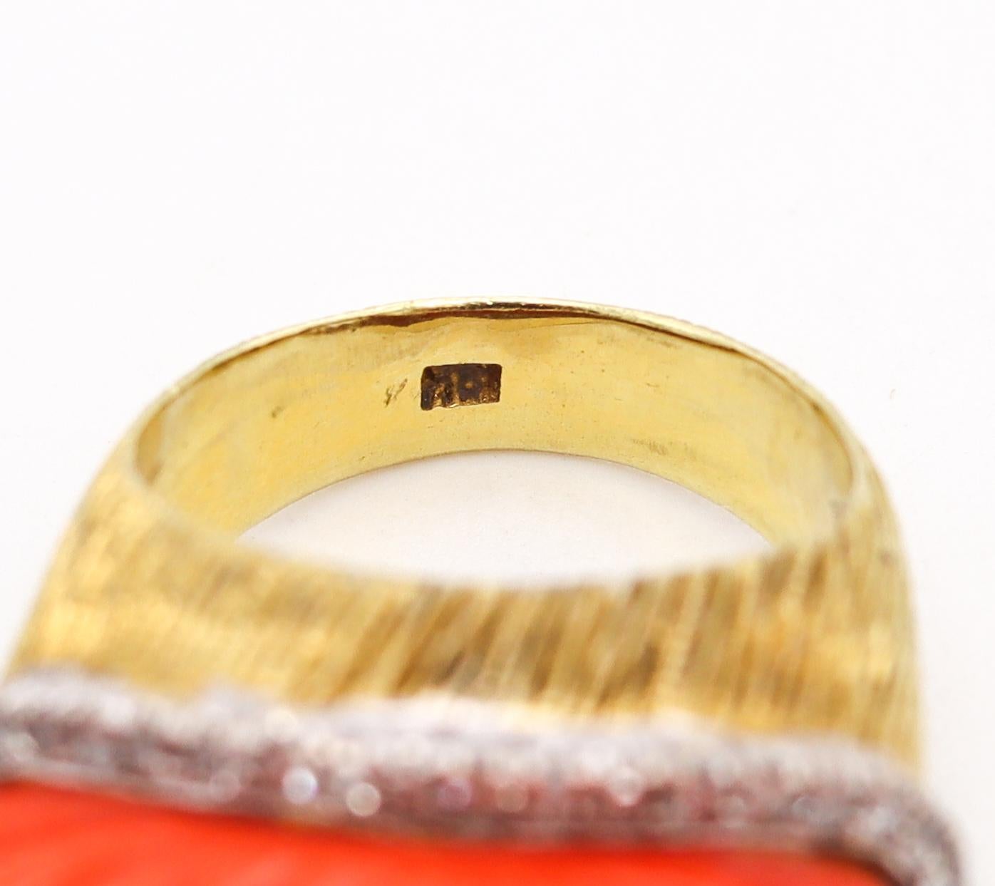 Mixed Cut Italian 1960 Mid Century Cocktail Ring 18Kt Gold 23.5 Cts Diamonds and Coral