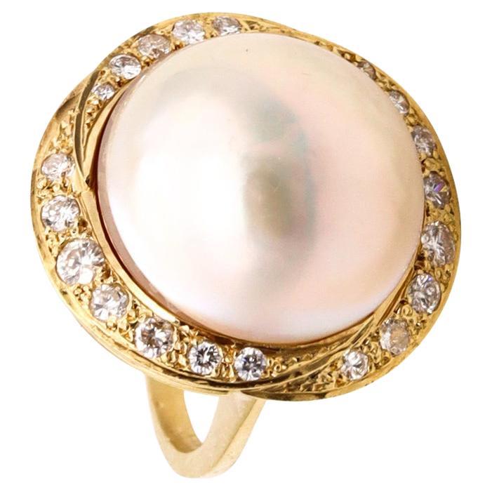 Italian 1960 Mid Century Cocktail Ring in 18kt Yellow Gold Mobe Pearl & Diamonds