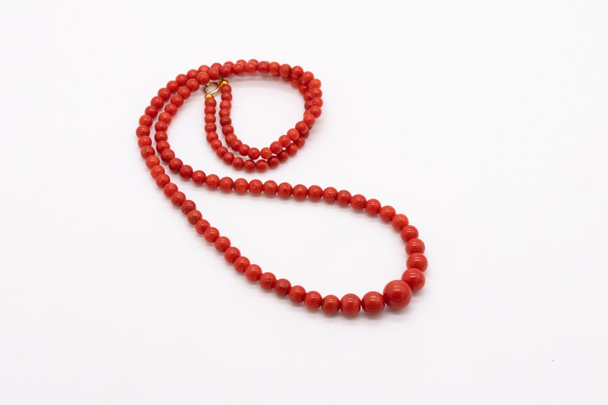 Italian 1960 Mid Century Necklace 18Kt Gold Graduated Red Sardinian Coral Beats In Excellent Condition In Miami, FL