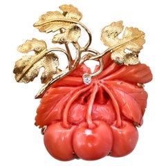 Italian 1960 Mid-Century Pendant Brooch in 14kt Yellow Gold with Diamond & Coral