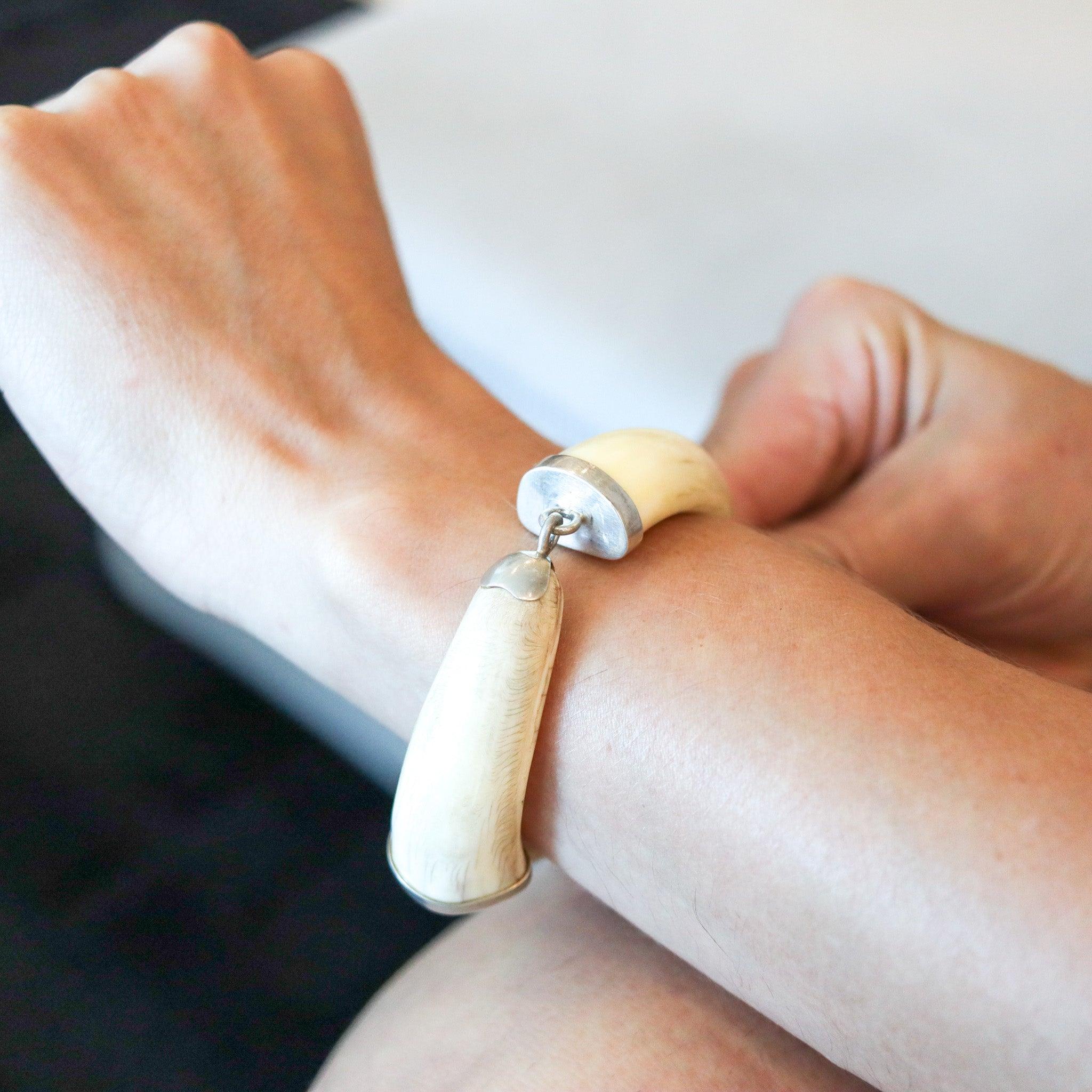An Italian modernist bracelet.

This is a fantastic bracelet created in Italy during the modernist period, between the 1960 and 1970. The unusual bracelet has been crafted with three carved pieces, which are mounted in customized frames made-up in