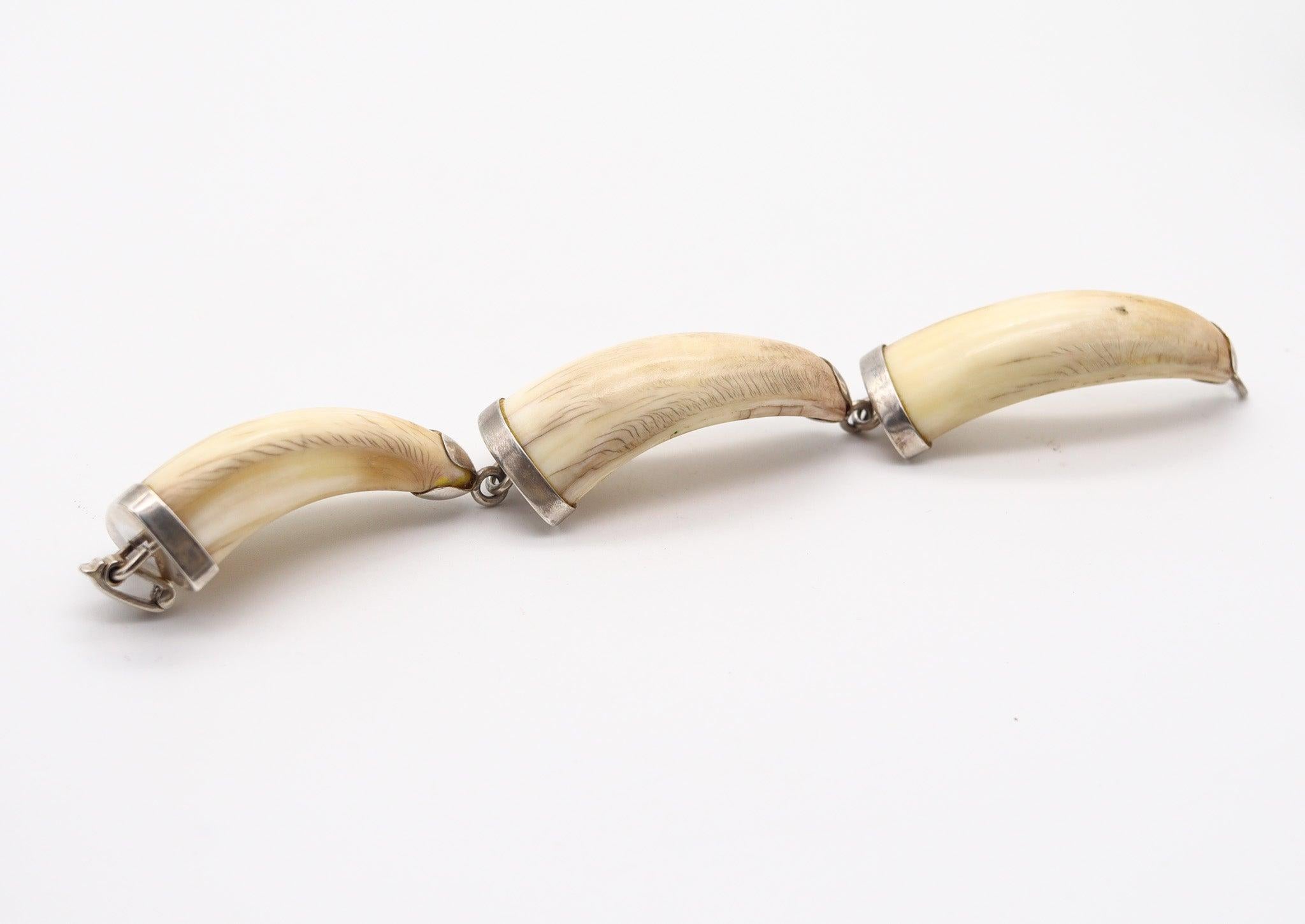 Women's or Men's ITALIAN 1960 Retro-Modernist Carved Bracelet In .925 Sterling Silver For Sale