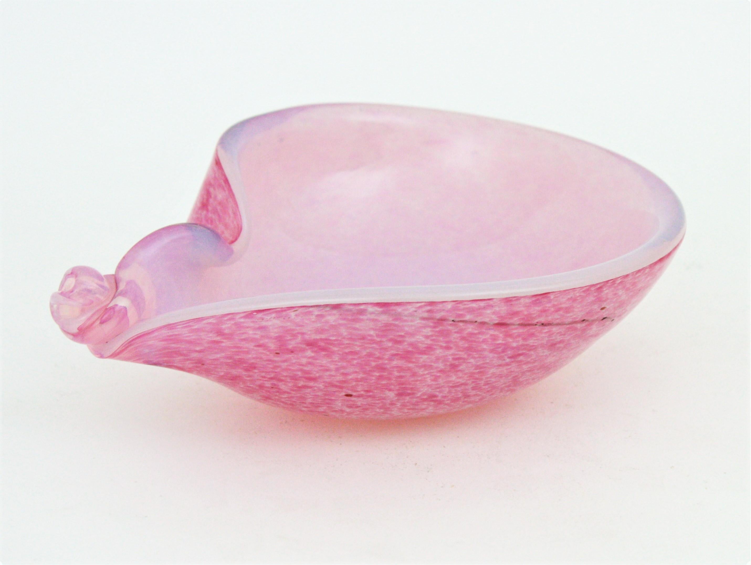 Archimede Seguso Murano Glass Opalescent Pink White Sea Shell Bowl, Italy, 1960s For Sale 7