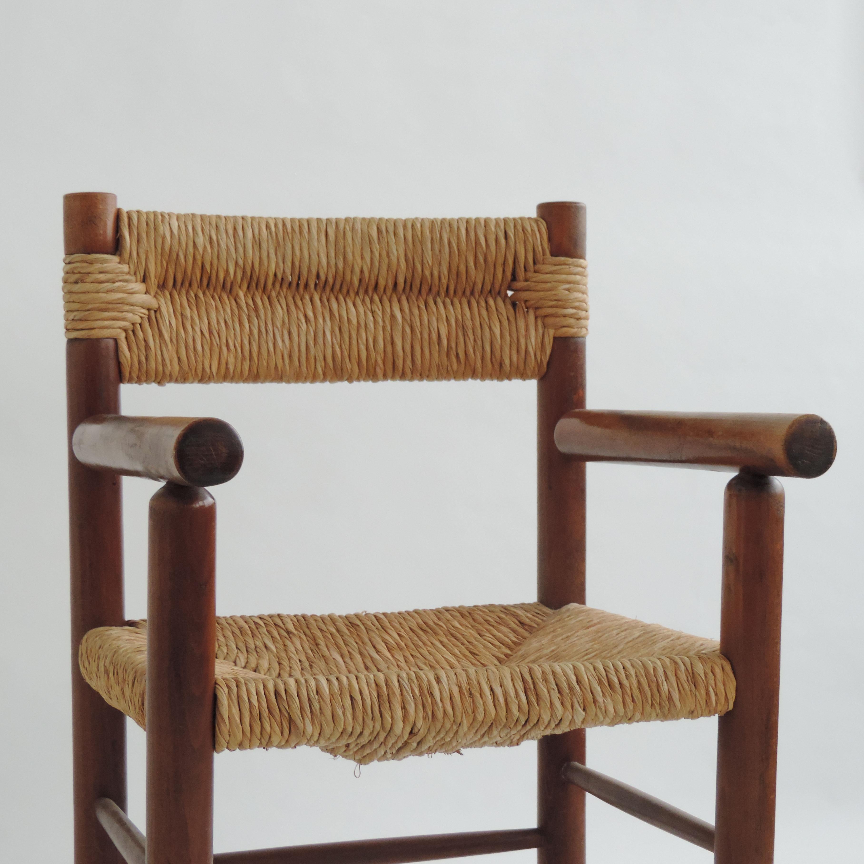 Paille Fauteuil italien des années 1960 en paille et bois dans le style de Charlotte Perriand en vente