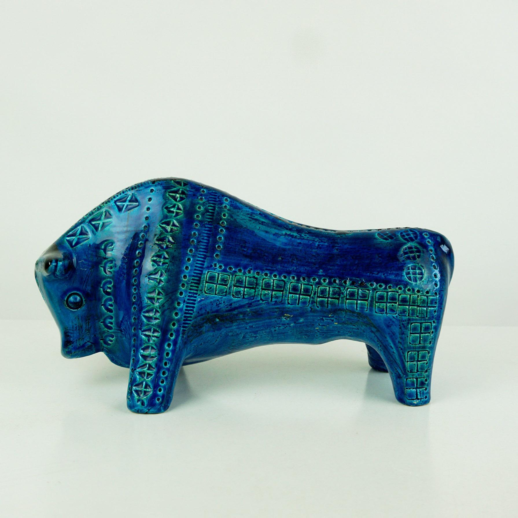 This iconic Rimini Blu ceramic was manufactured, circa 1960. It is one of the quite rare big animal models and has an amazing green blue glaze.
Aldo Londi was born in Montelupo near Firenze where he grew up in a big ceramic tradition. In the 1950s