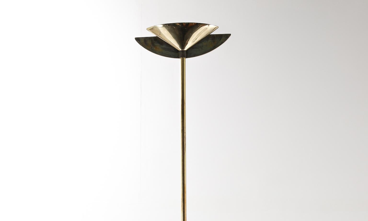 Italian 1960s Brass & Iron Floor Lamp In Good Condition For Sale In London, Charterhouse Square