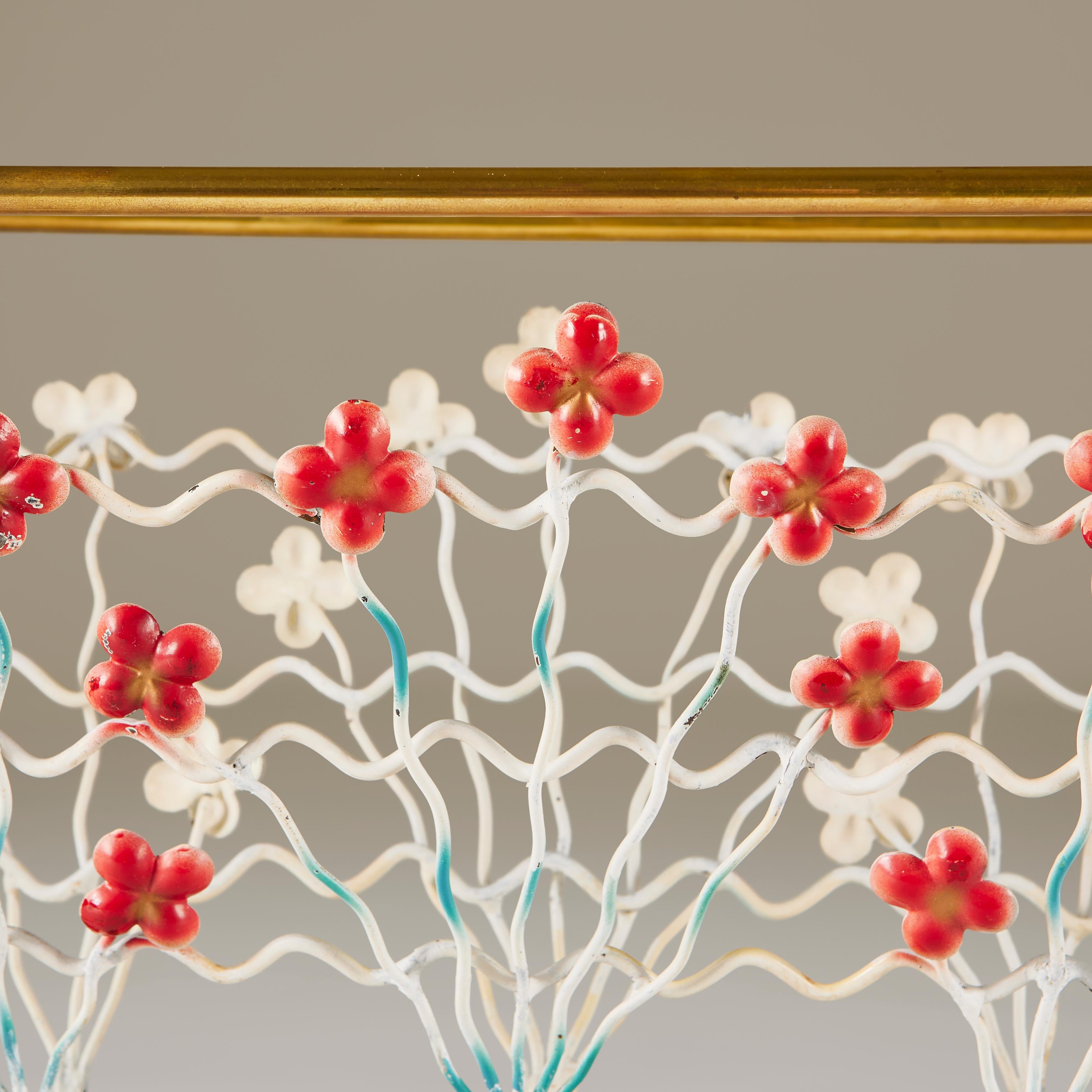 Portariviste italiano anni '60 in ottone con fiori In condizioni buone in vendita a London, GB