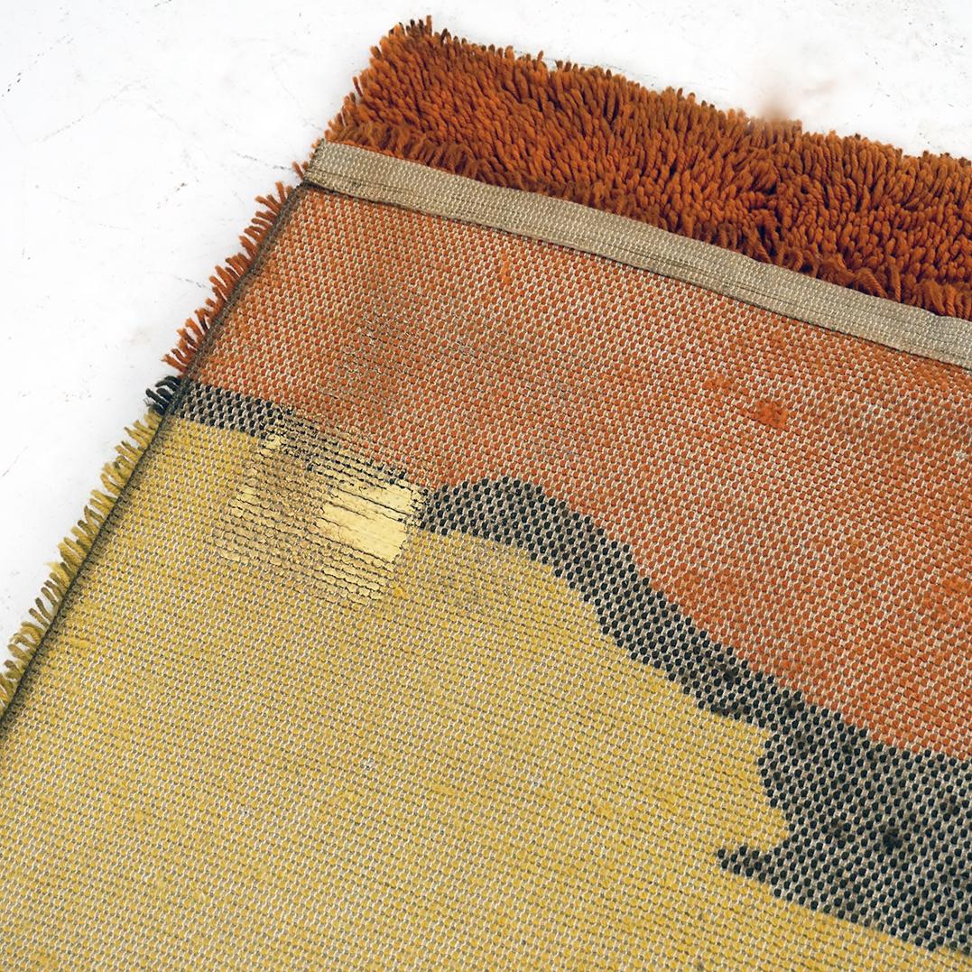 Italian 1960s Burned Orange and Beige Lounge Carpet For Sale 3