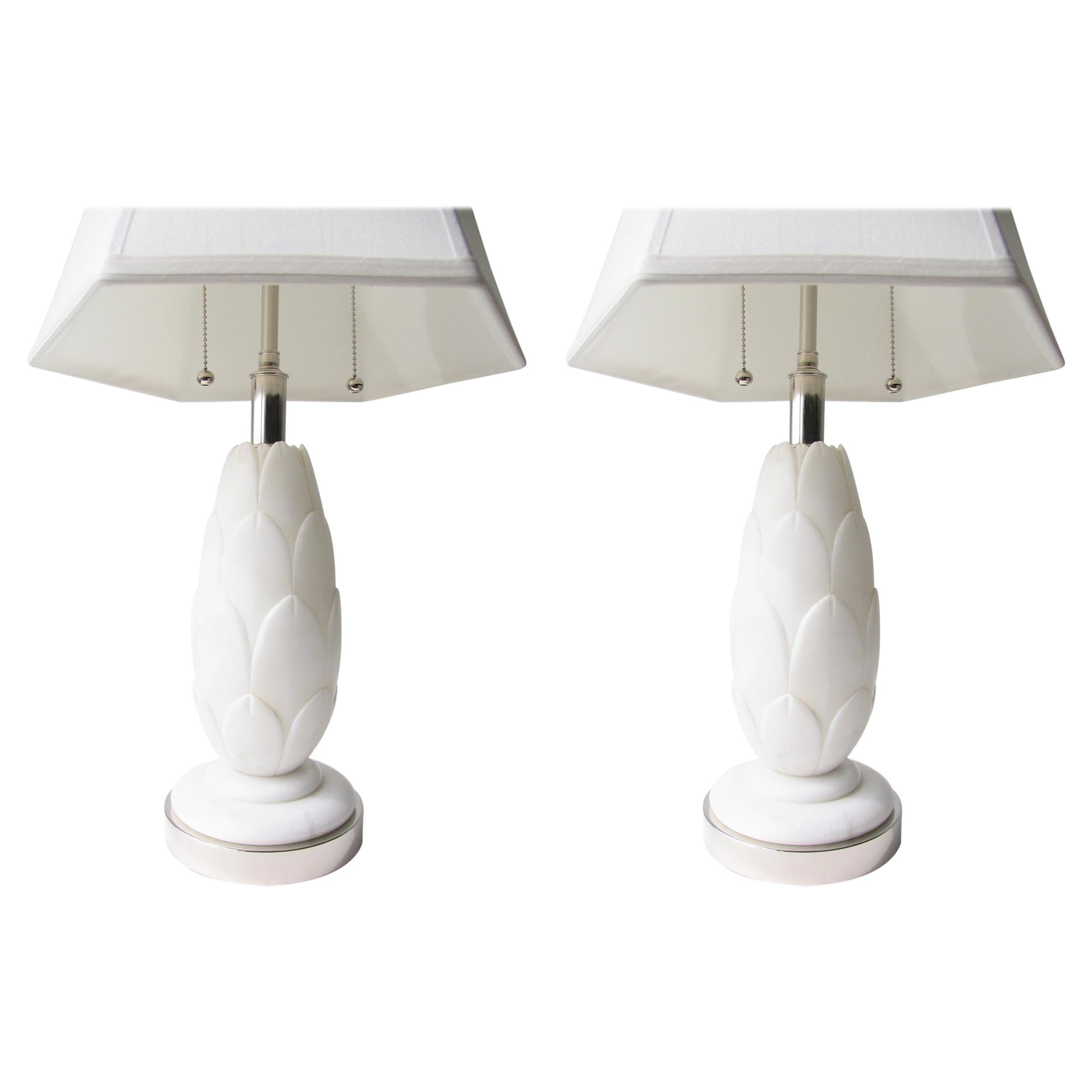 Lampes italiennes en albâtre sculpté à forme d'Acanthus des années 1960
