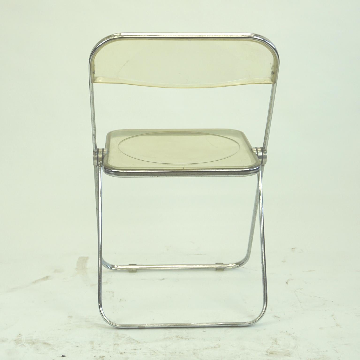 Mid-Century Modern Italian 1960s Chrome and Lucite Plia Folding Chair by G. Piretti for Castelli For Sale