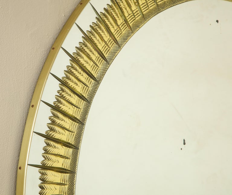 Exquisite mirror with etched crystal border and brass edge by Cristal Arte. Italian 1960s.