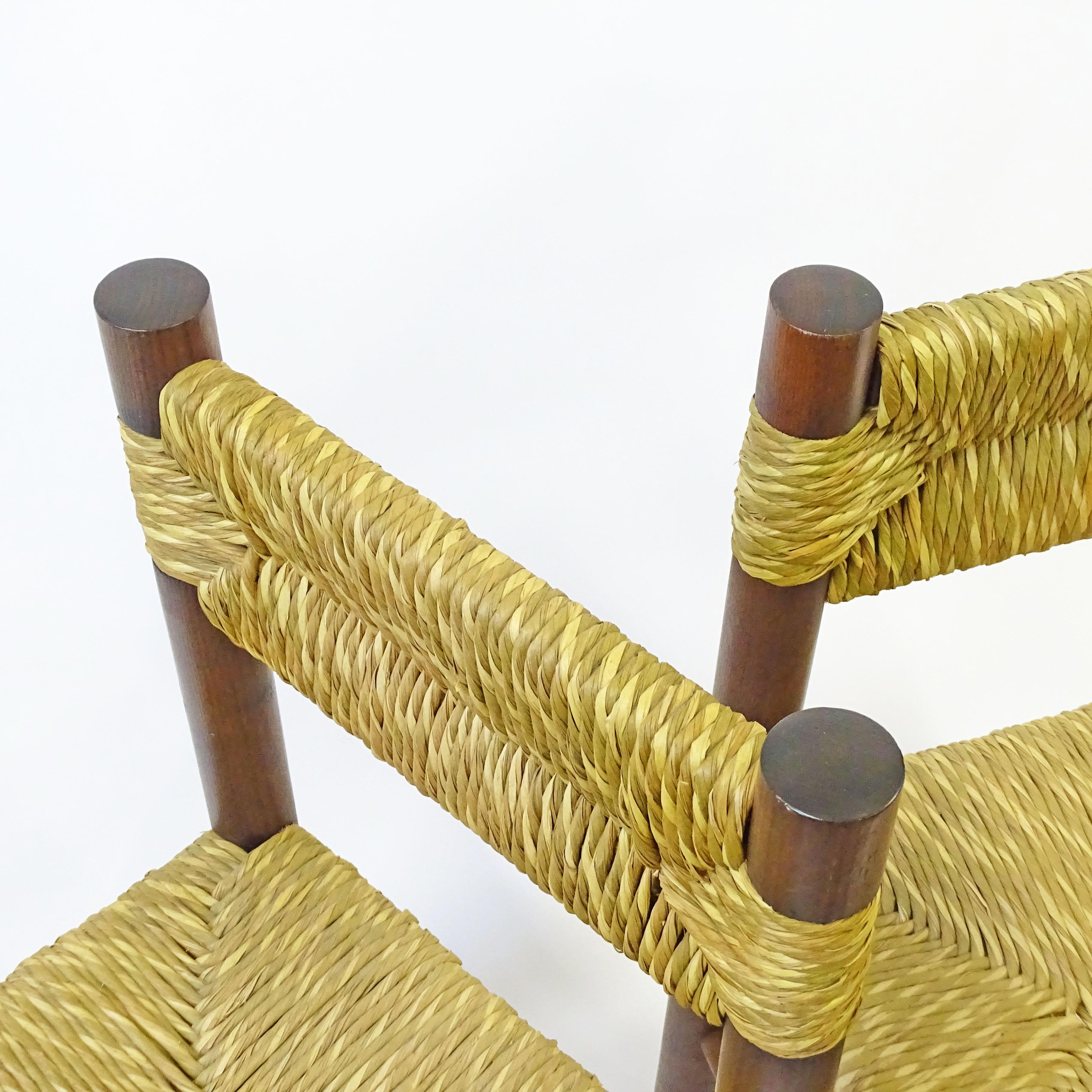 Italian 1960s dining chairs in straw and wood in the style of Charlotte Perriand For Sale 2