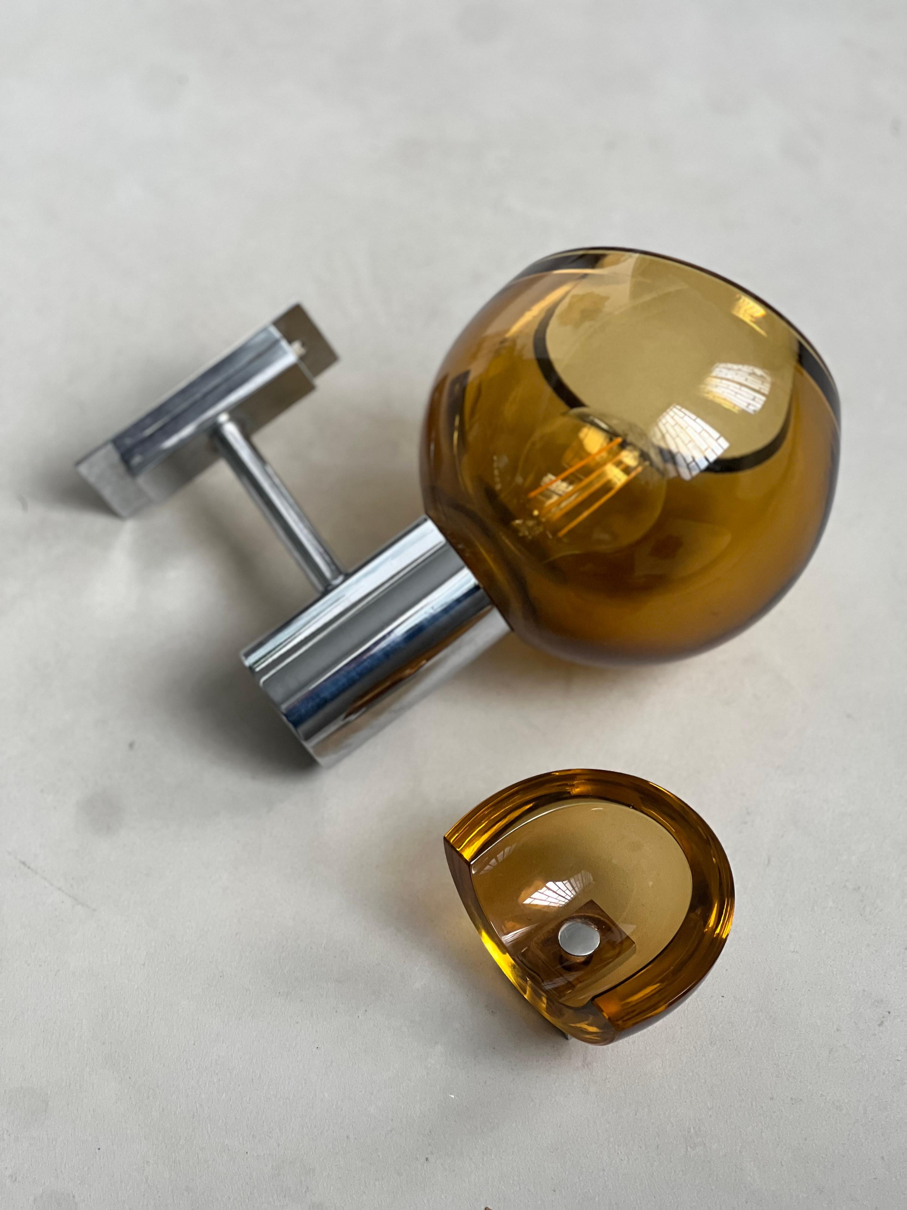 Mid-20th Century Italian 1960's Flavio Poli for Seguso Applique, amber glass and chromed steel For Sale