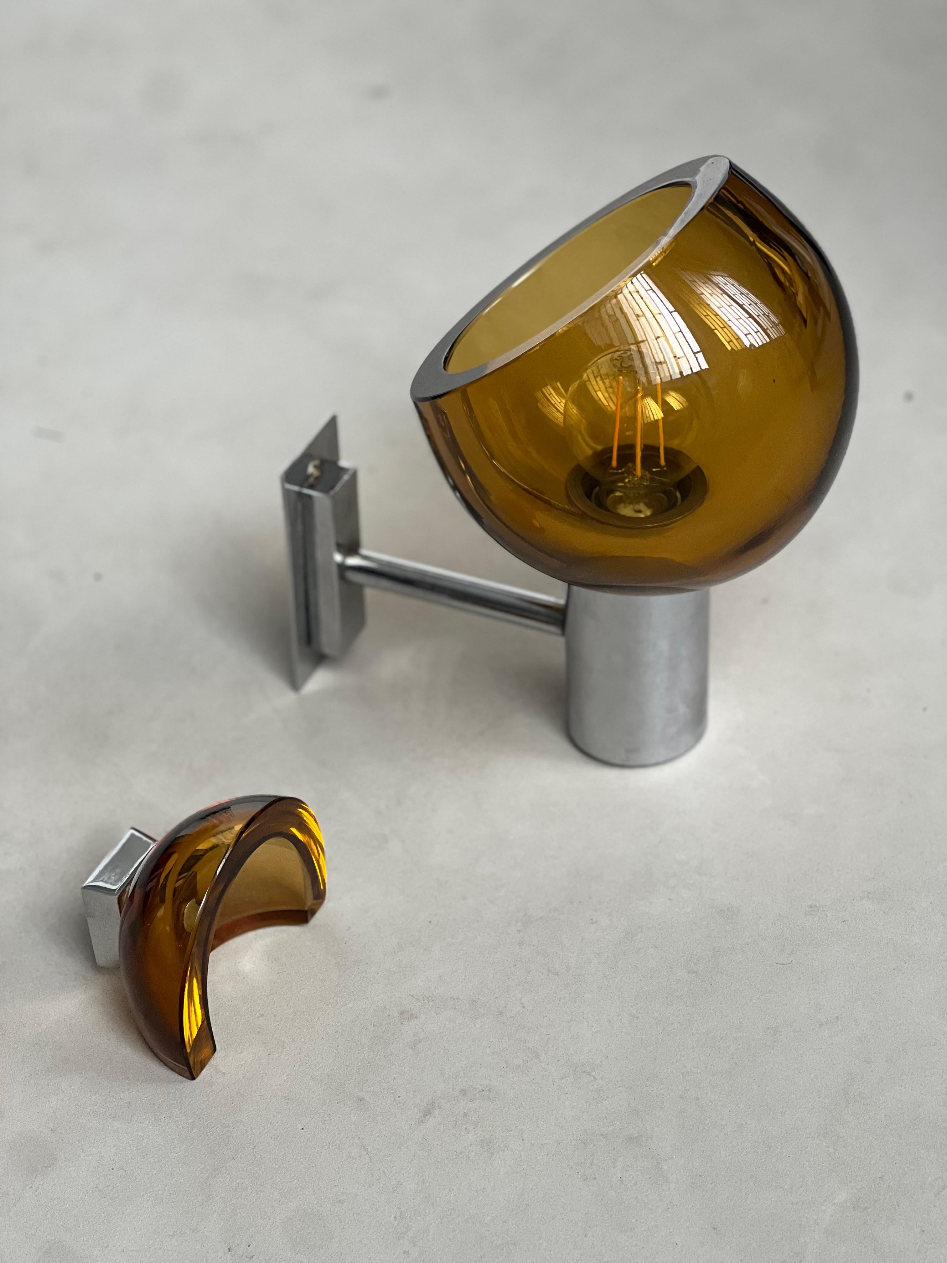 Italian 1960's Flavio Poli for Seguso Applique, amber glass and chromed steel For Sale 3