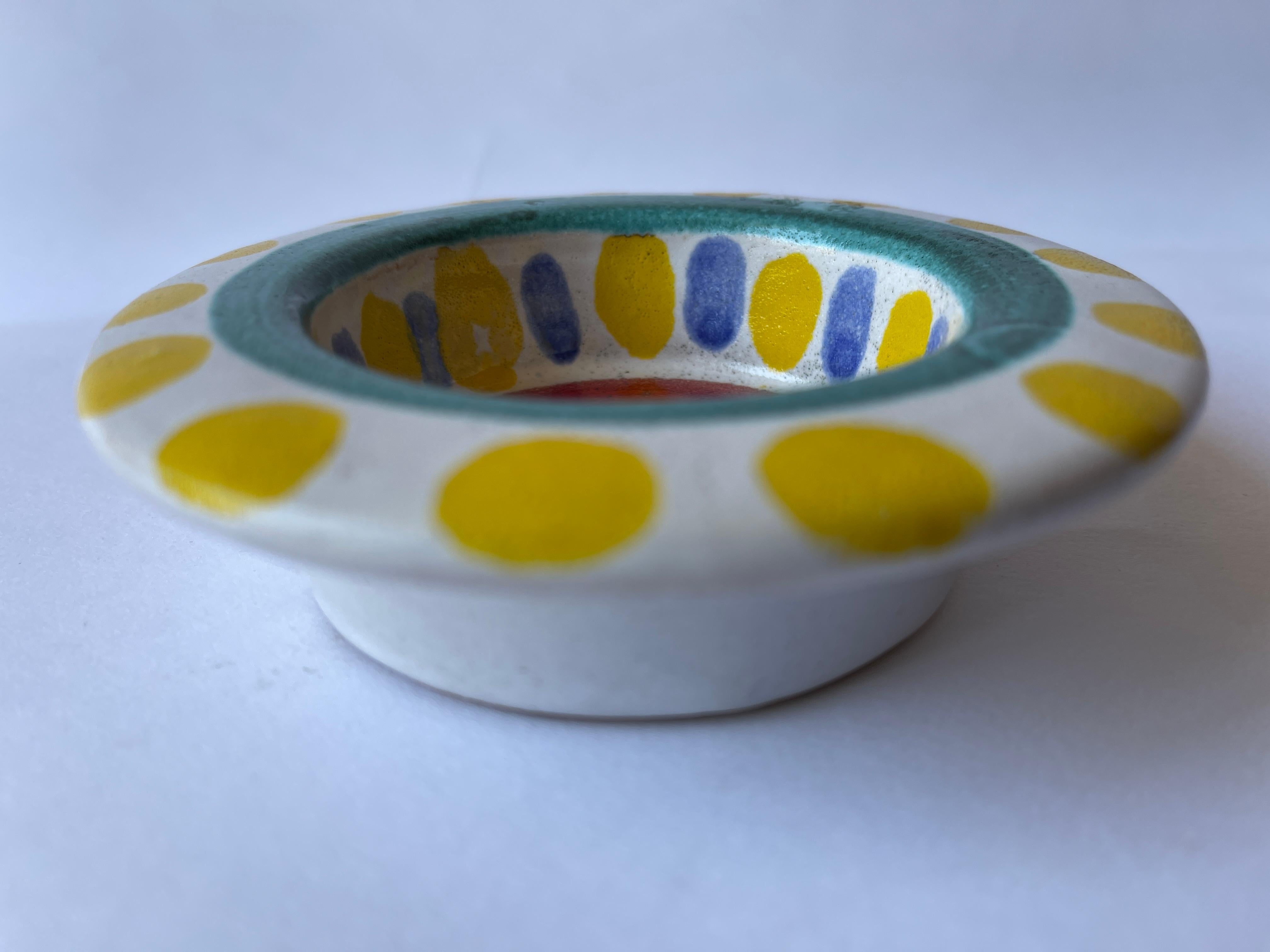 Hand-Crafted Italian 1960's Giovanni DeSimone Decorative Pottery Dish For Sale