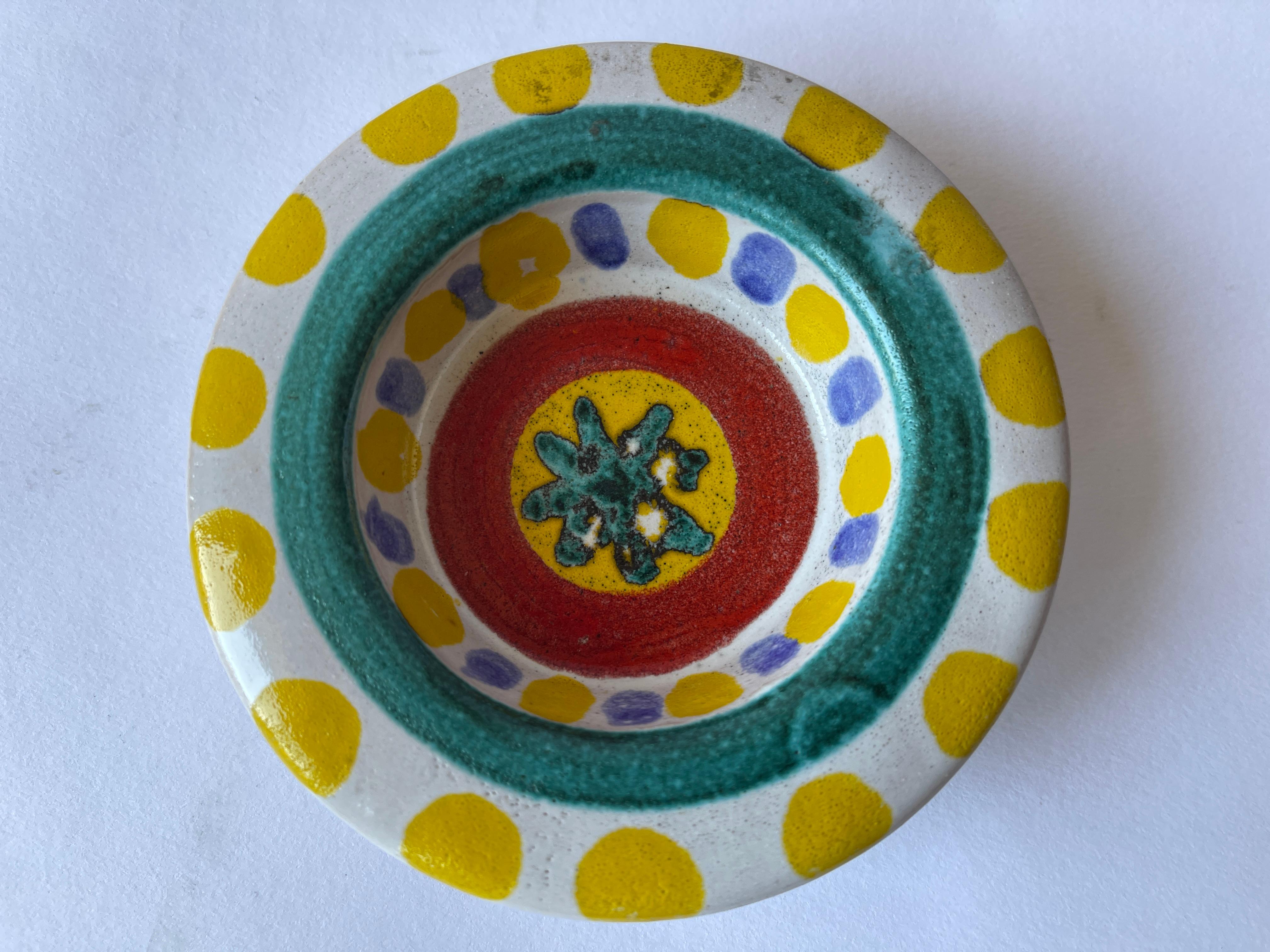 Italian 1960's Giovanni DeSimone Decorative Pottery Dish For Sale 2