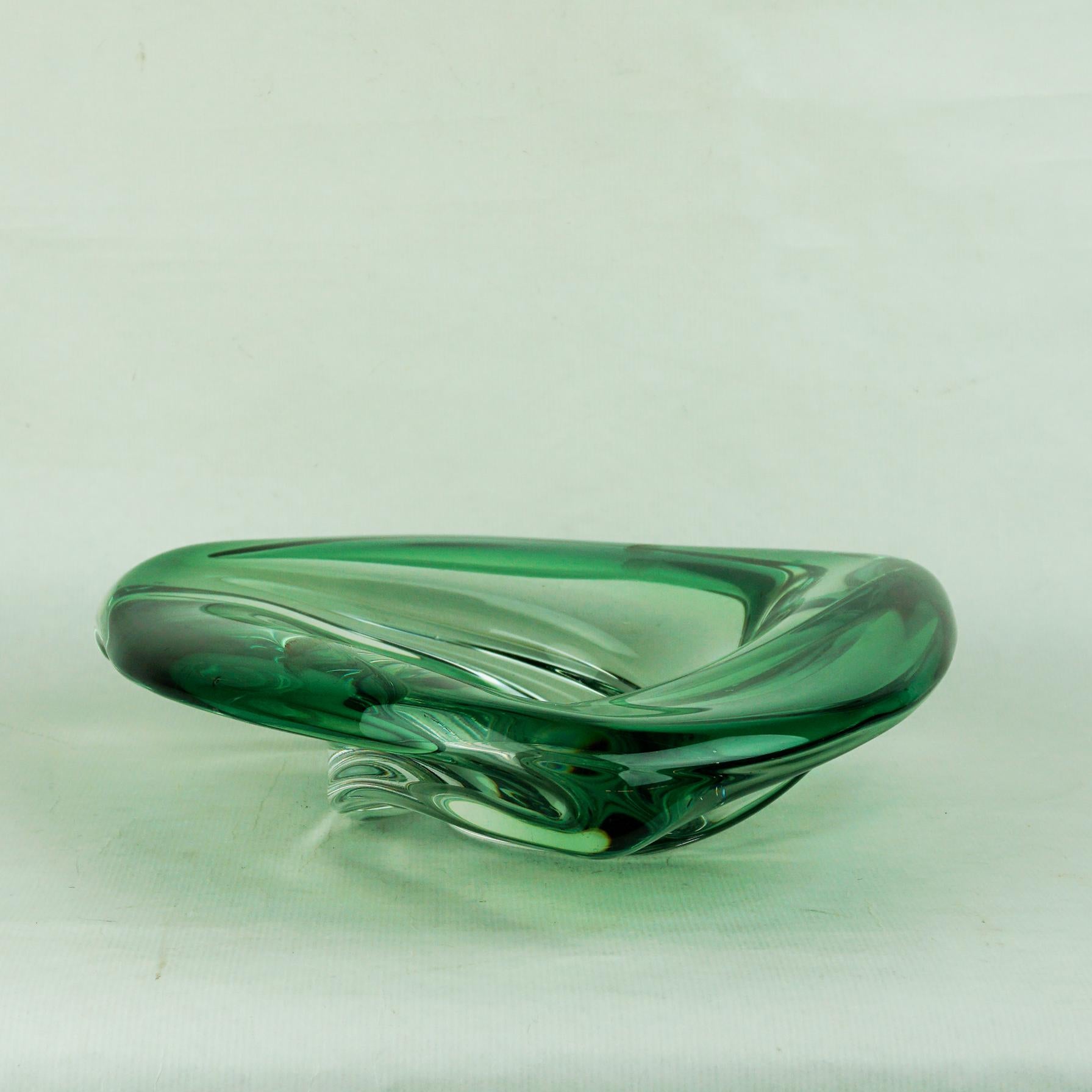 Italian 1960s Green XL Murano Glass Fruit Bowl In Good Condition In Vienna, AT