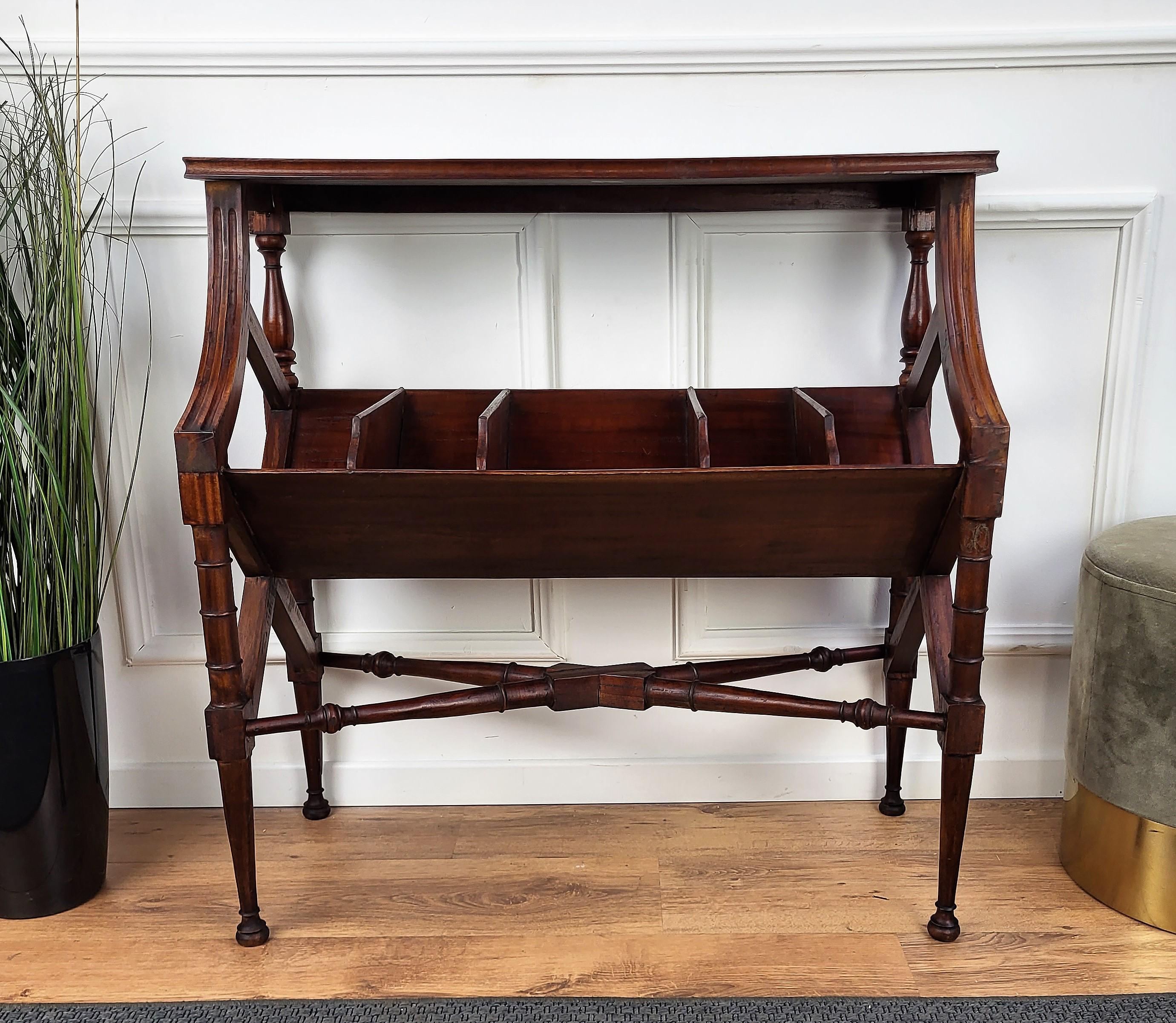 Italian 1960s Mid-Century Modern Wine Dry Bar Cocktail Cabinet Side Table For Sale 1