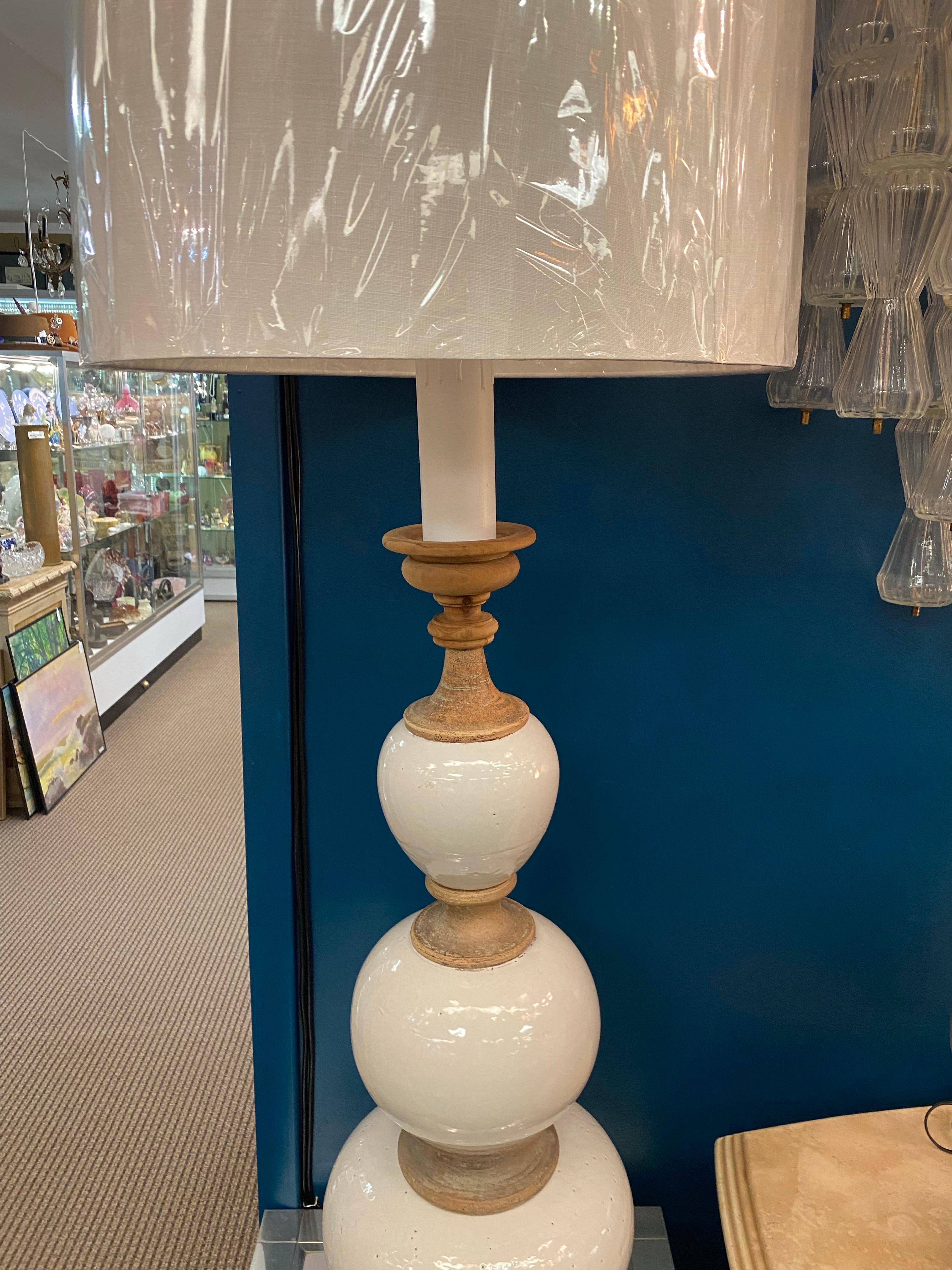 Mid-17th Century Italian 1960s Monumental Ugo Zaccagnini Table Lamp For Sale
