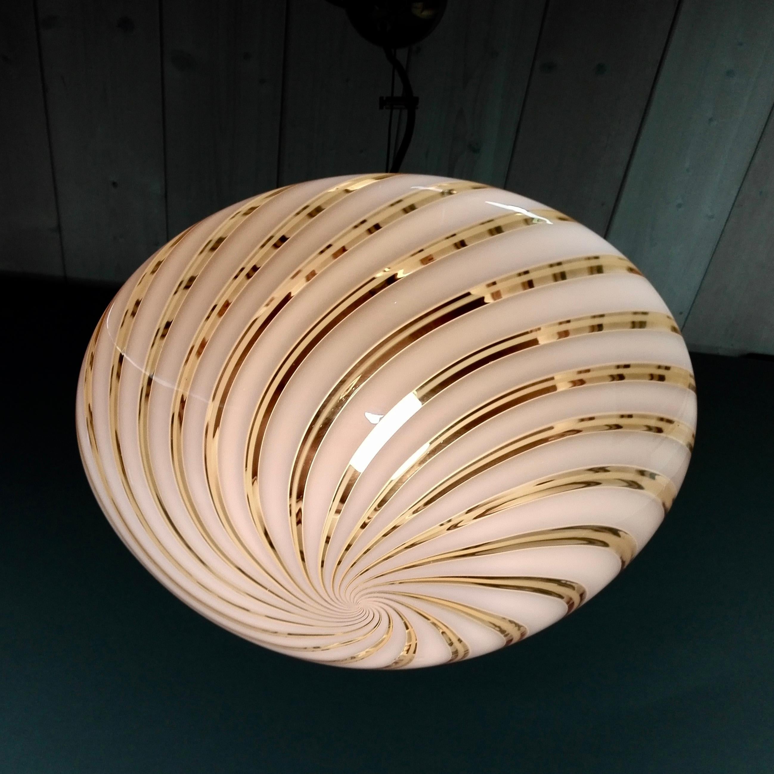 Italian 1960s Murano Hand Blown Glass and Brass Pendant Lamp 1