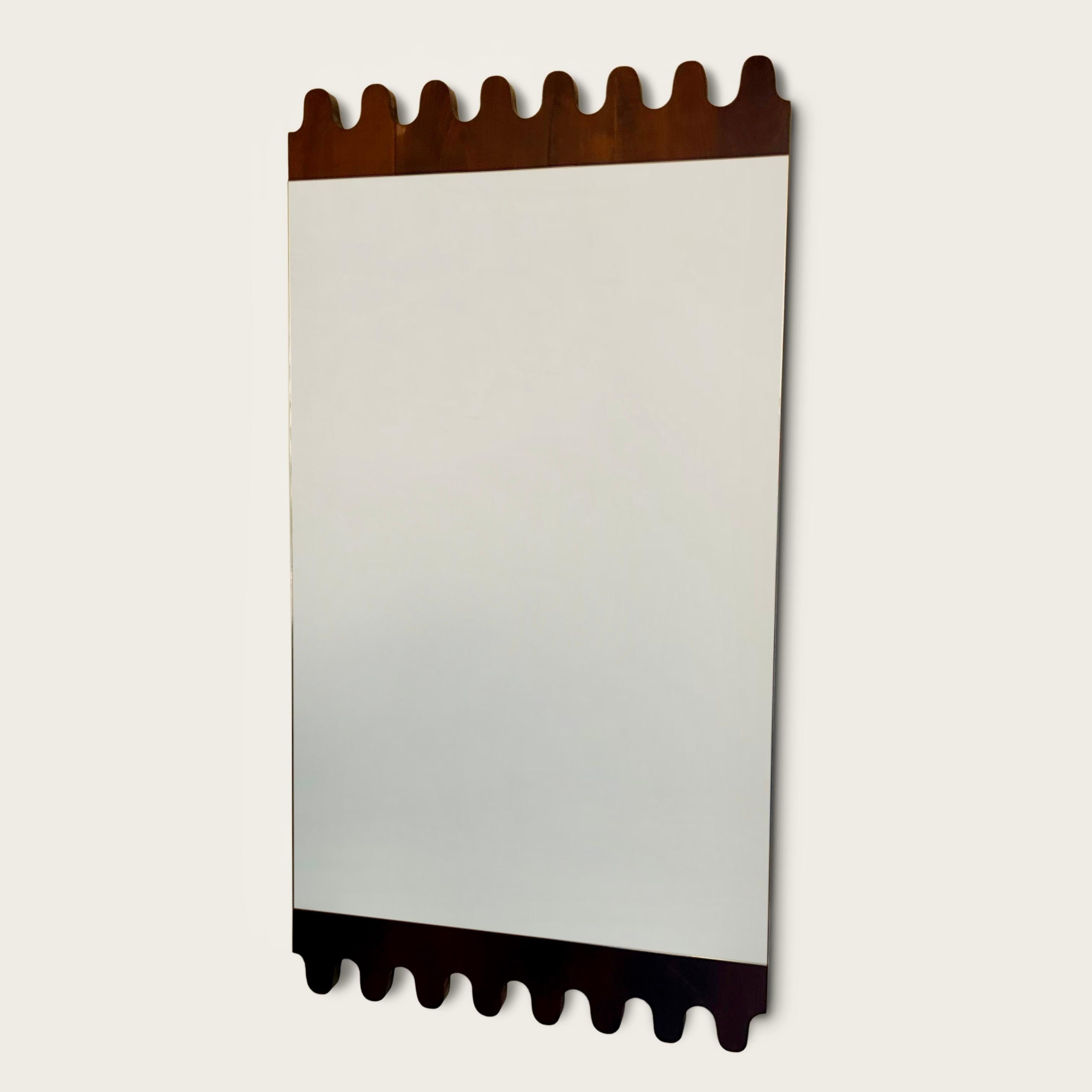 Mid-Century Modern Paire de meubles italiens en merisier datant des années 1960  Miroirs en vente