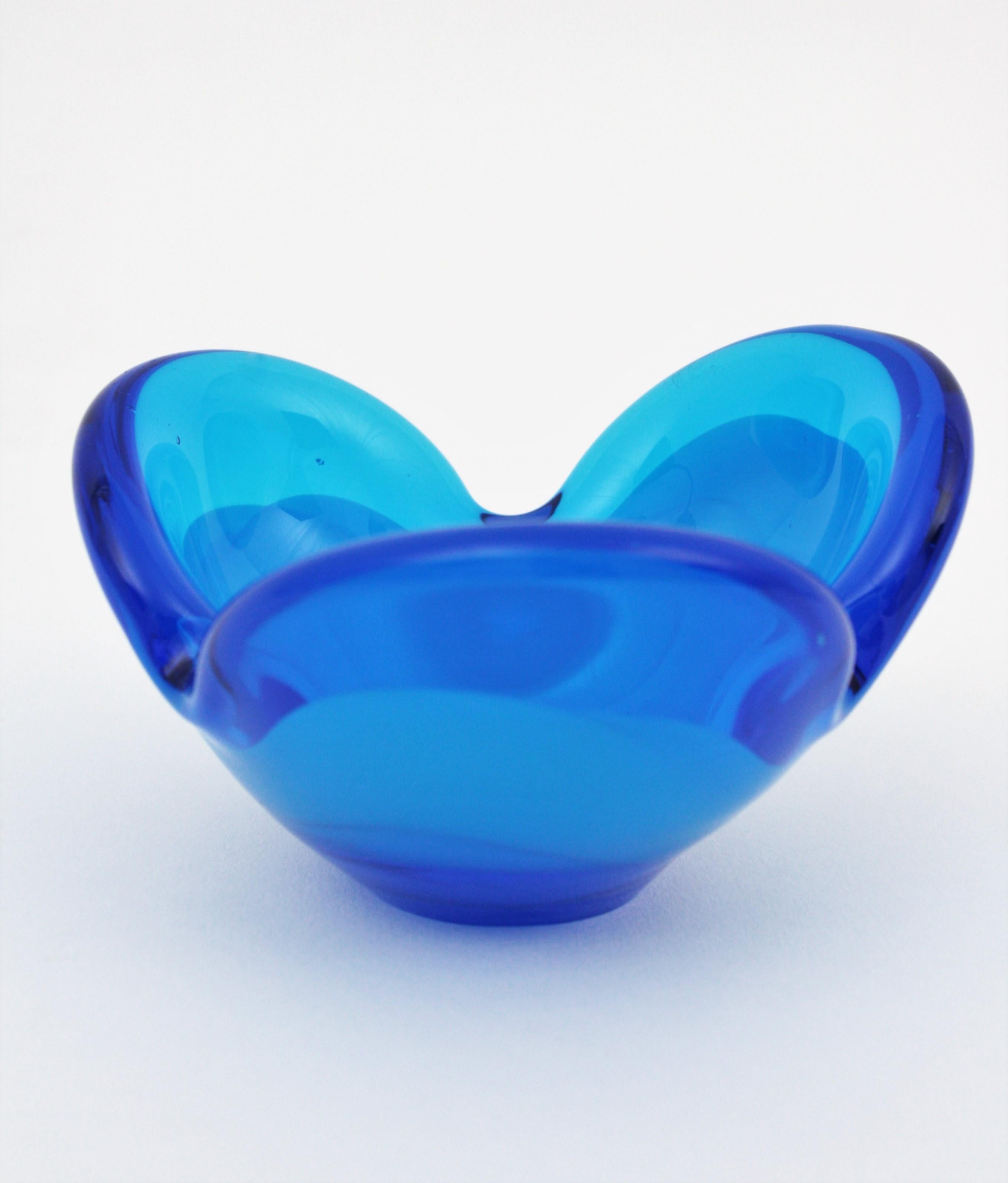 Seguso Murano Midcentury Blue Italian Art Glass Bowl For Sale 7