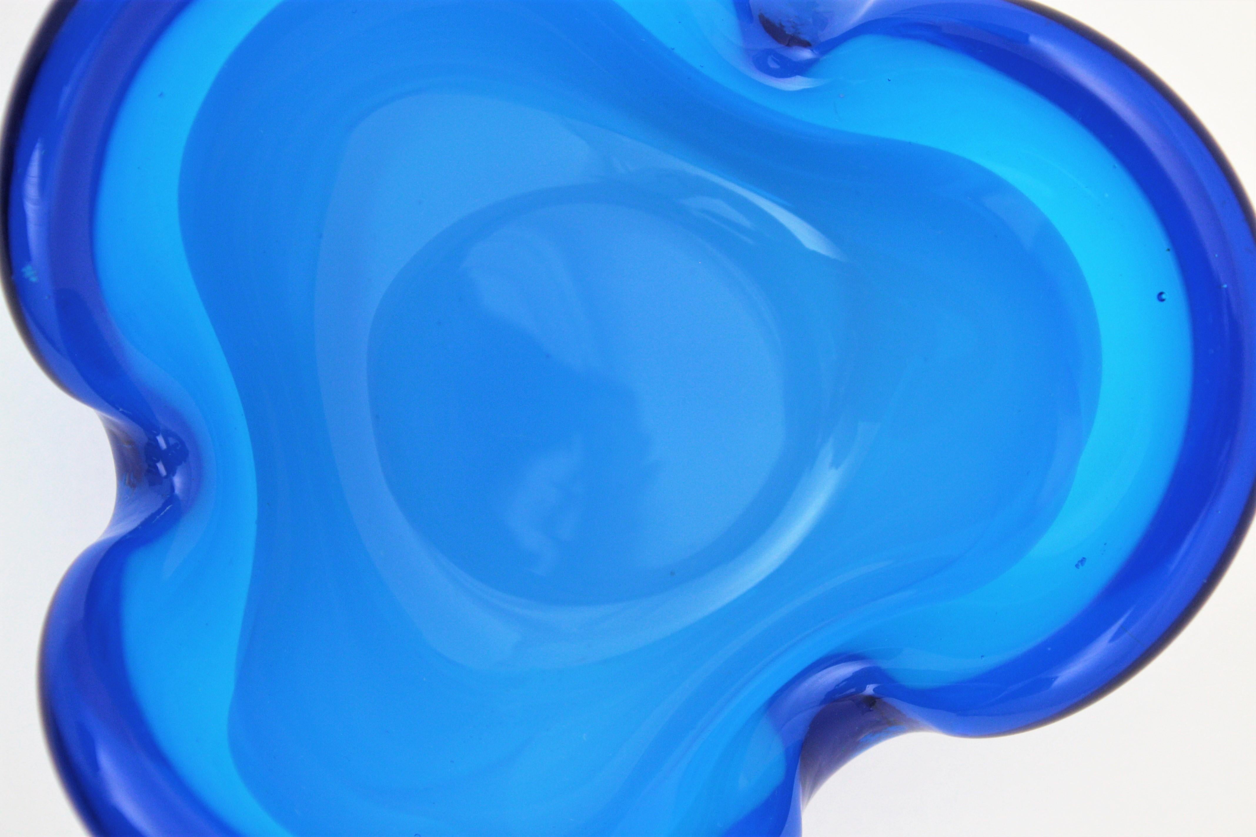 Seguso Murano Midcentury Blue Italian Art Glass Bowl For Sale 9