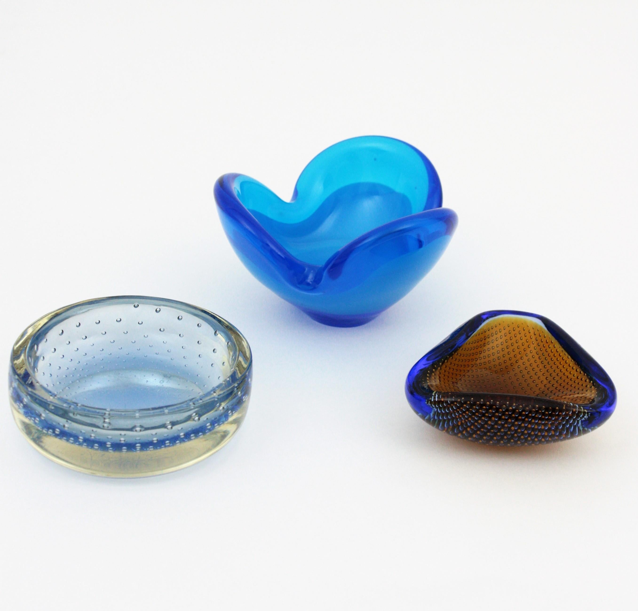 Ciotola in vetro artistico italiano Seguso Murano Midcentury Blue in vendita 1