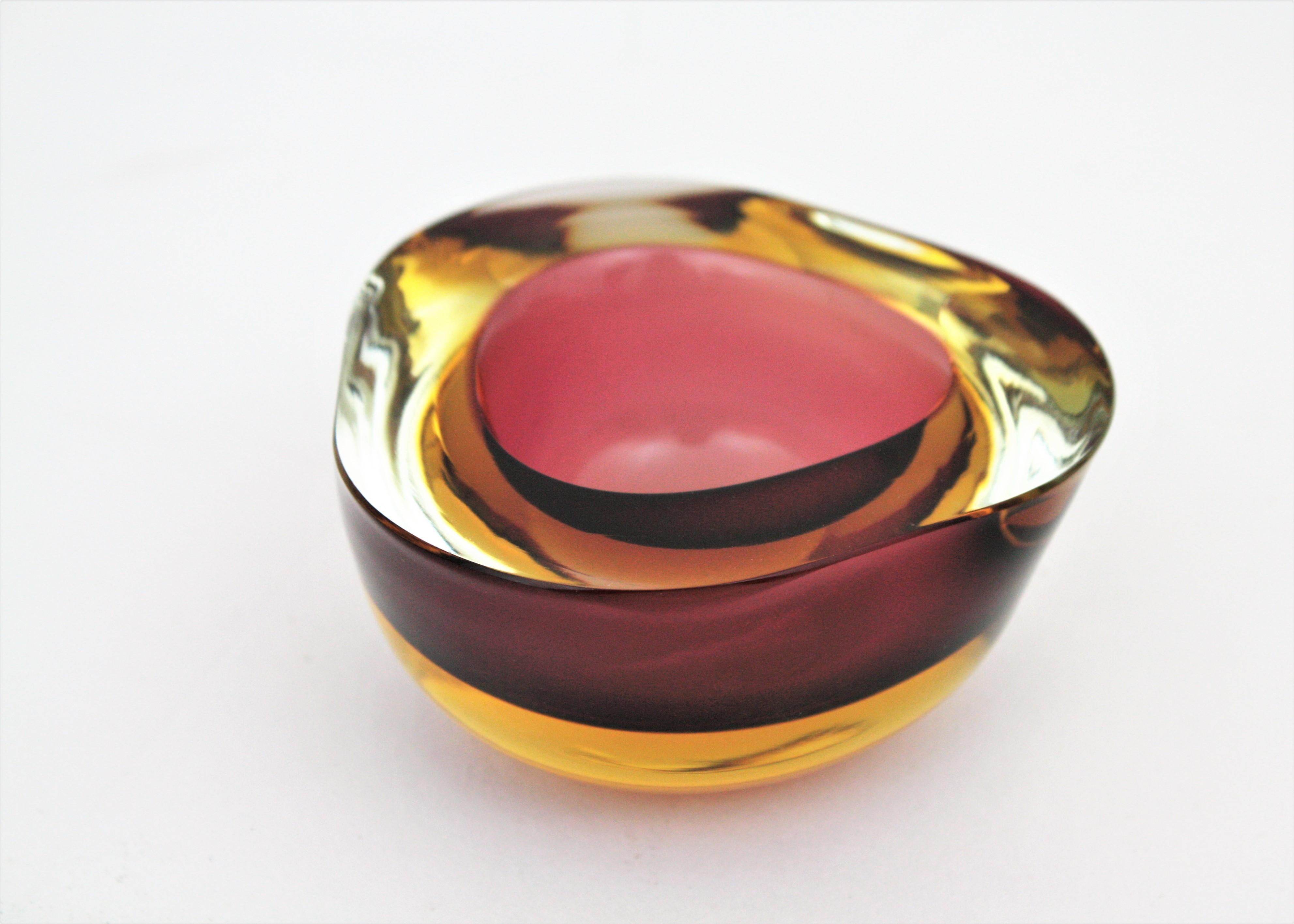 Seguso Murano Sommerso Burgundy Yellow and Clear Glass Geode Bowl, Italy, 1960s 2