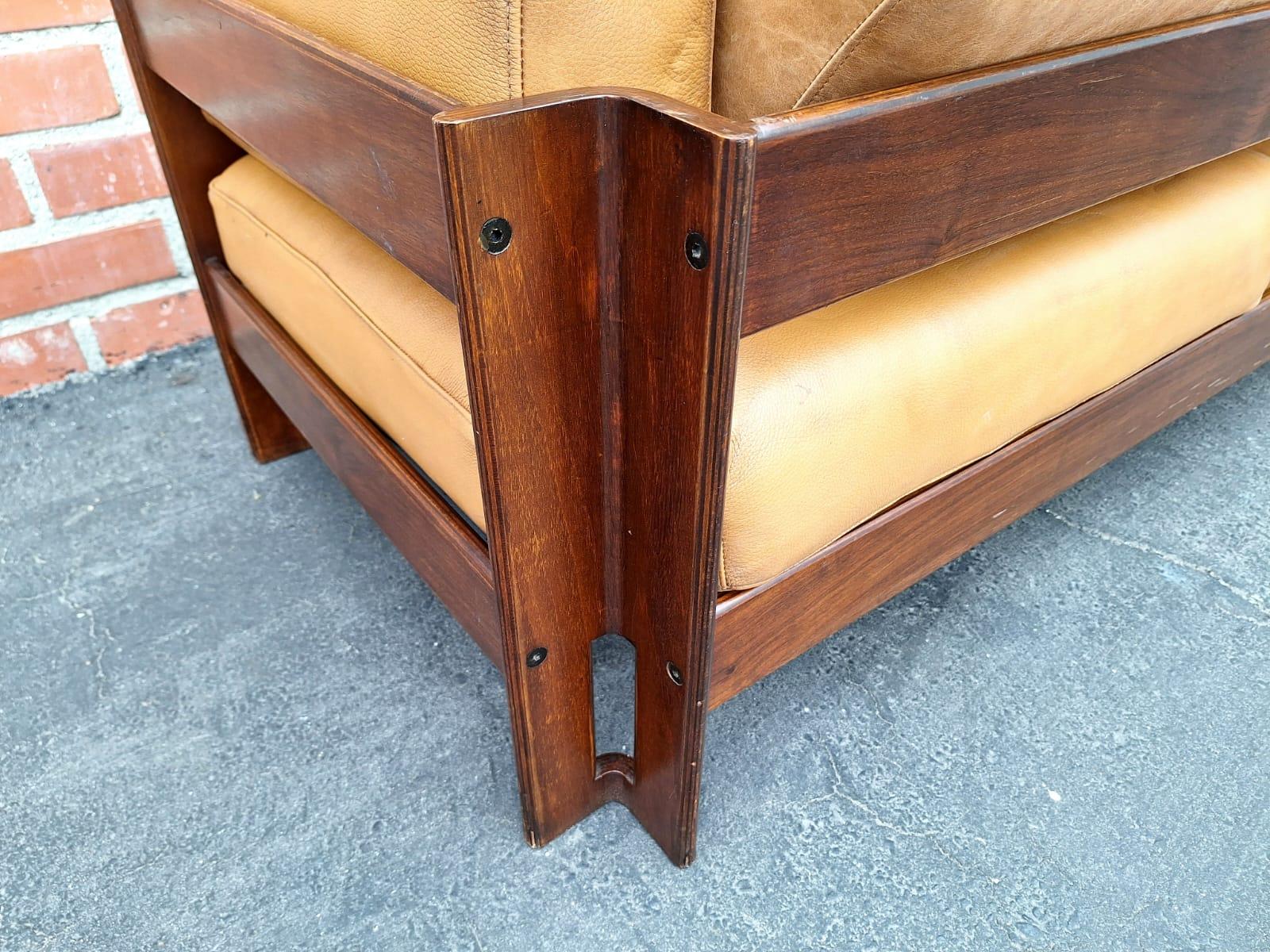 Italian 1960s settee by Sergio Asti In Good Condition For Sale In Los Angeles, CA