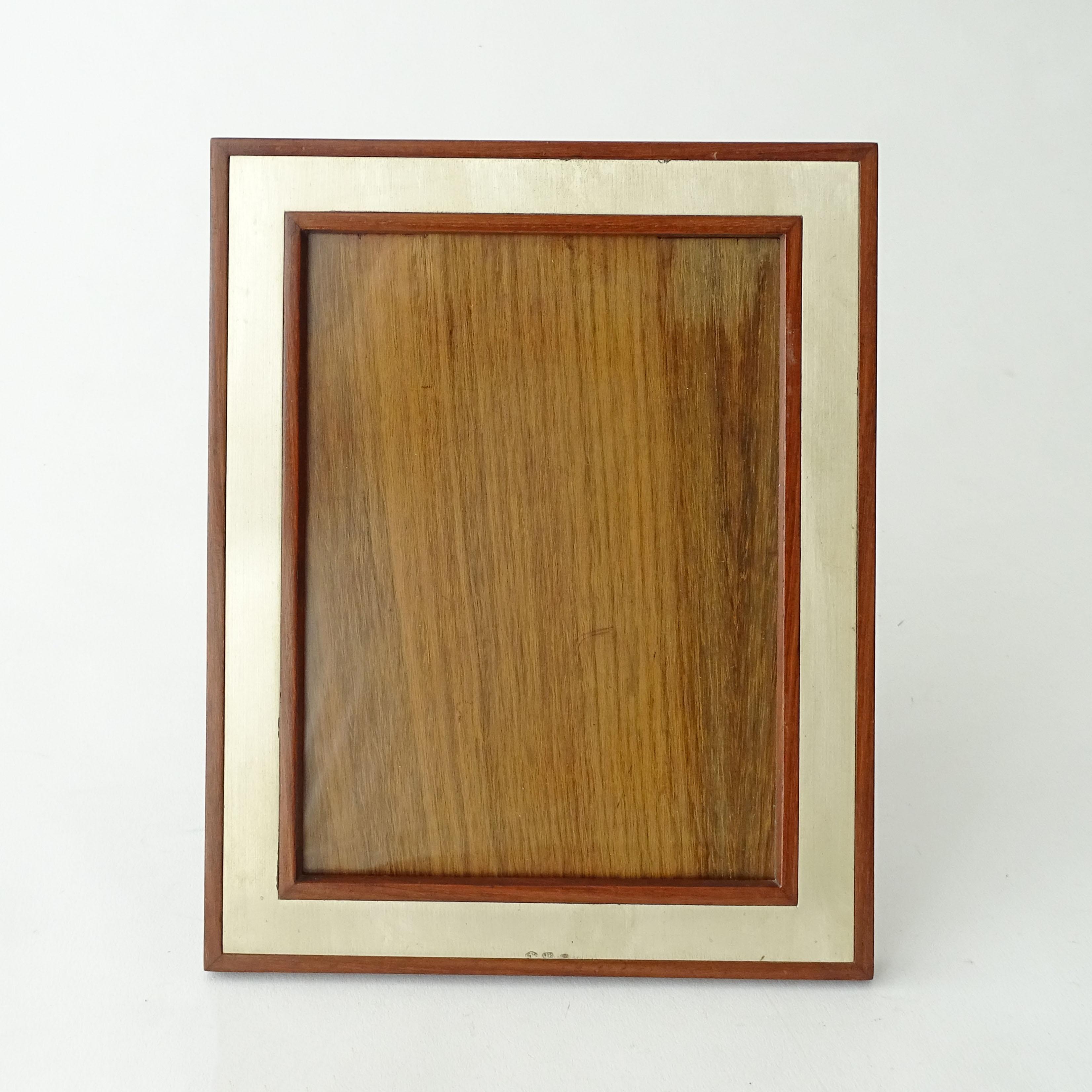 Italienischer Bilderrahmen aus Holz und Silber aus den 1960er Jahren
Silberpunzierungen auf Silber 