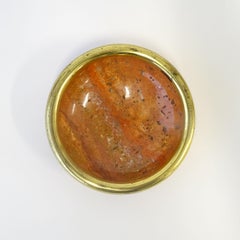 Cuenco pequeño italiano de los años 60 de piedra travertina roja y adornos de latón