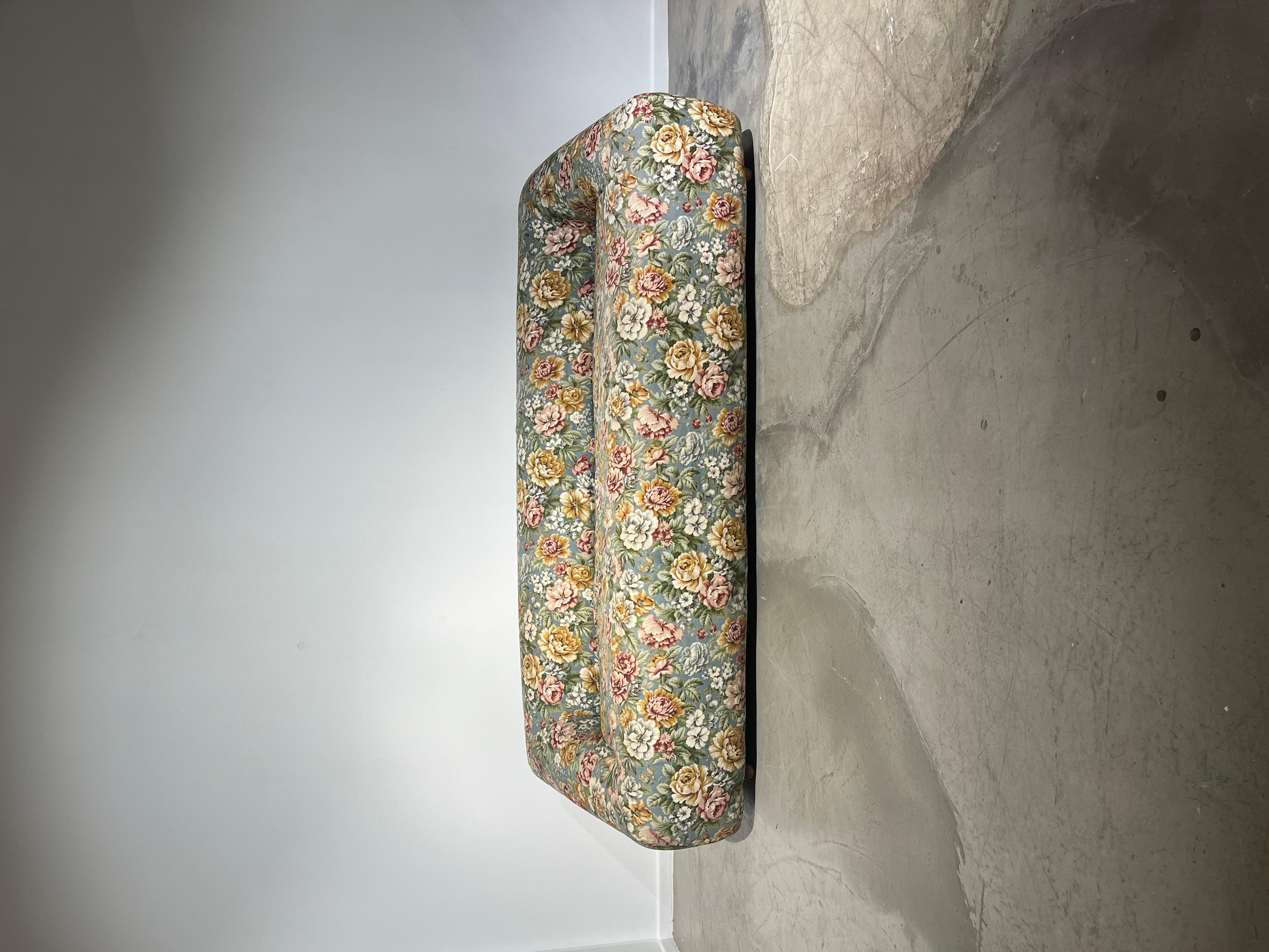 vintage flower couch