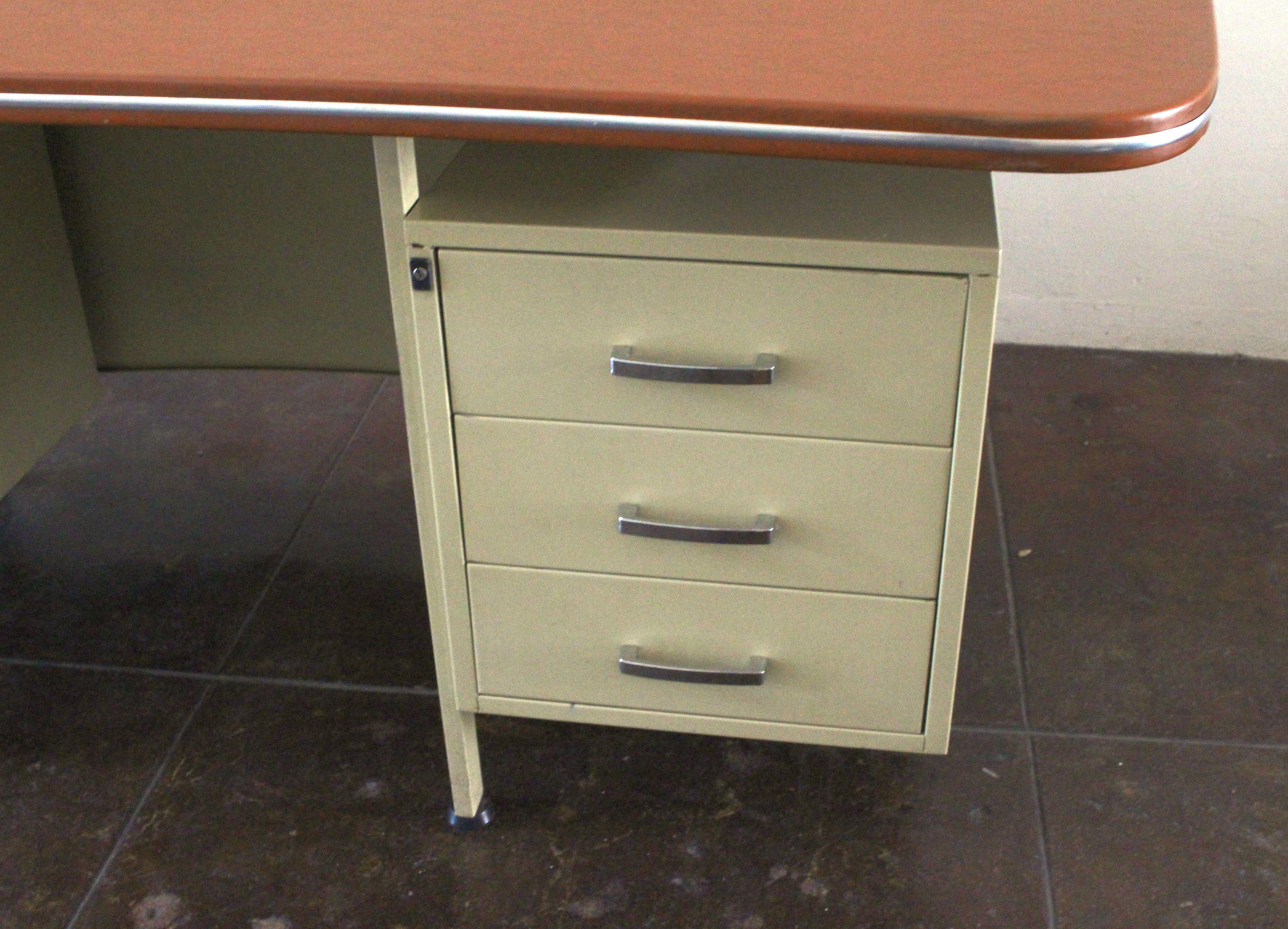 Mid-Century Modern Italian 1960s Desk buy Padovan Vicenza