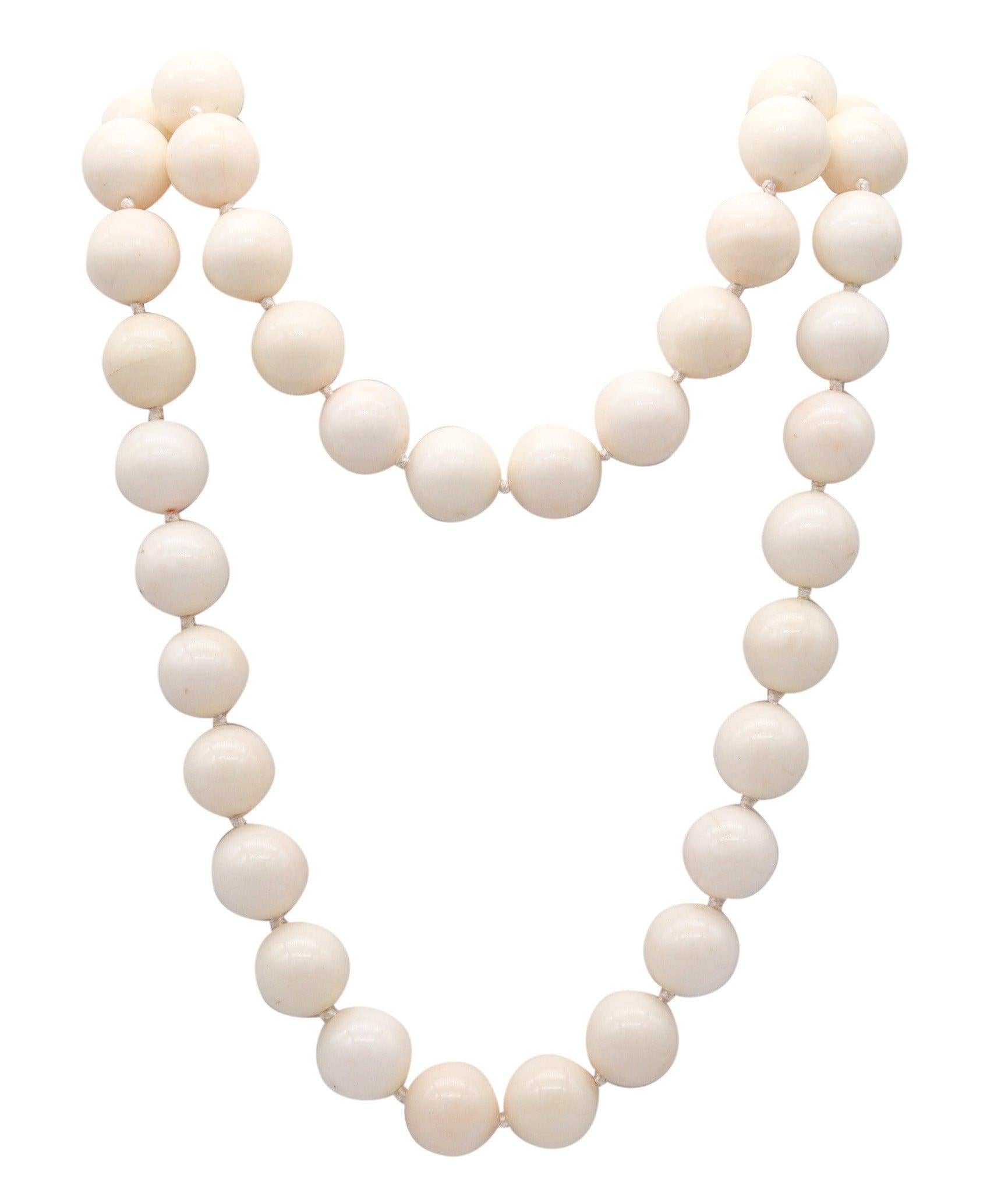 ITALIAN 1970 Angel Skin Coral Beads Long Necklace Mount In 18 Kt Yellow Gold For Sale