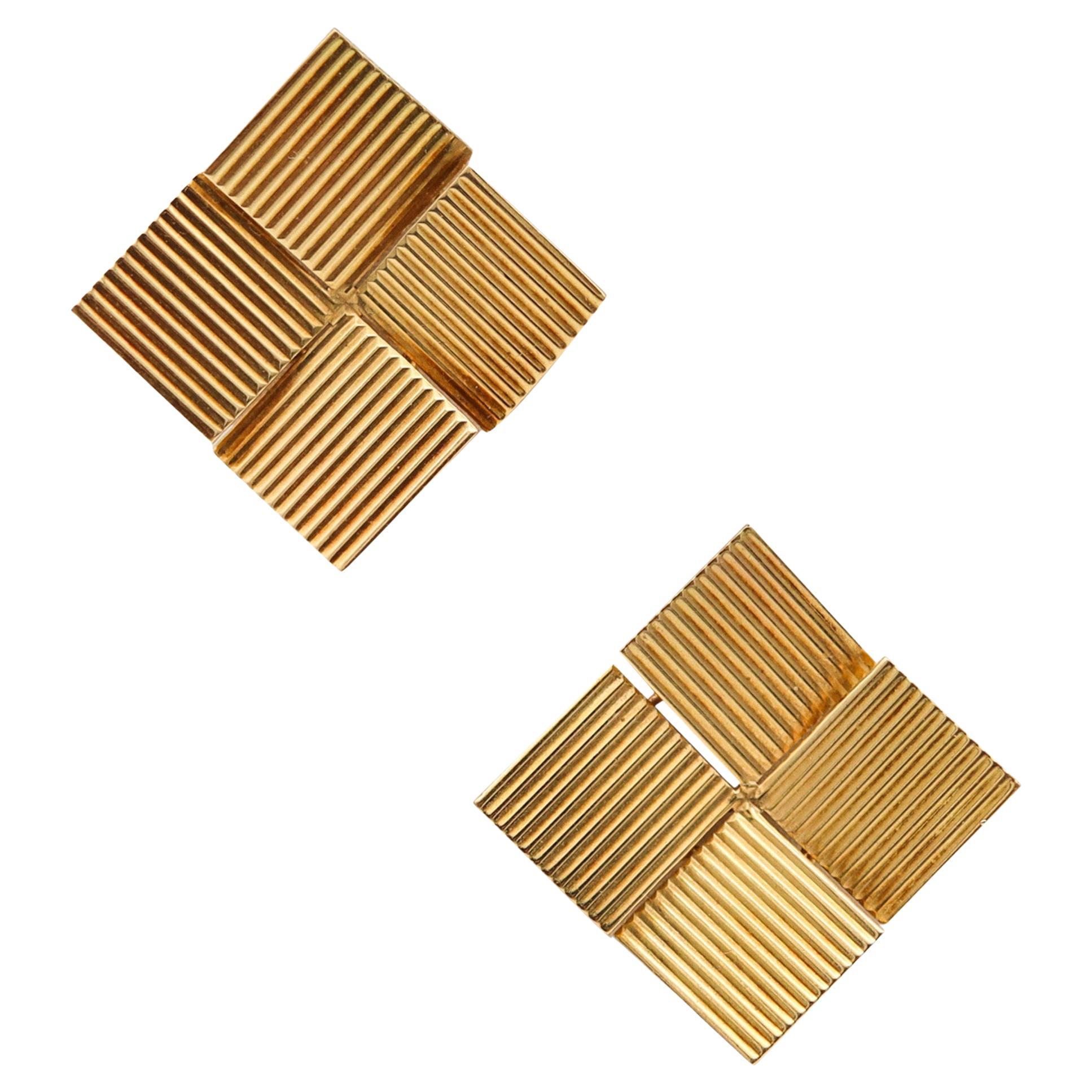 Italian 1970 Geometric Squares Clip on Earrings In Solid 18Kt Yellow Gold For Sale