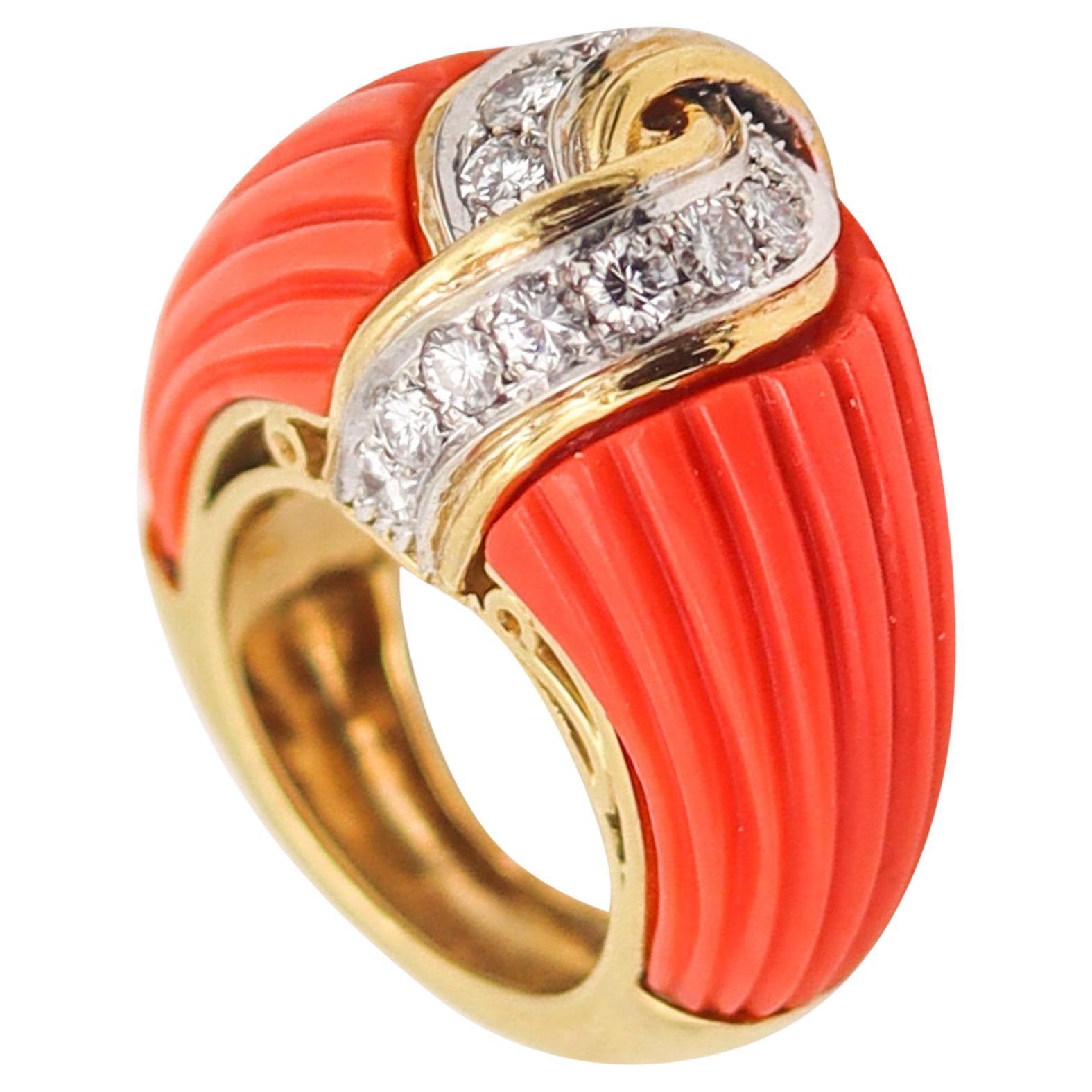 Italian 1970 Modernist Cocktail Ring 18Kt Gold With 21.60 Ctw Diamonds And Coral For Sale