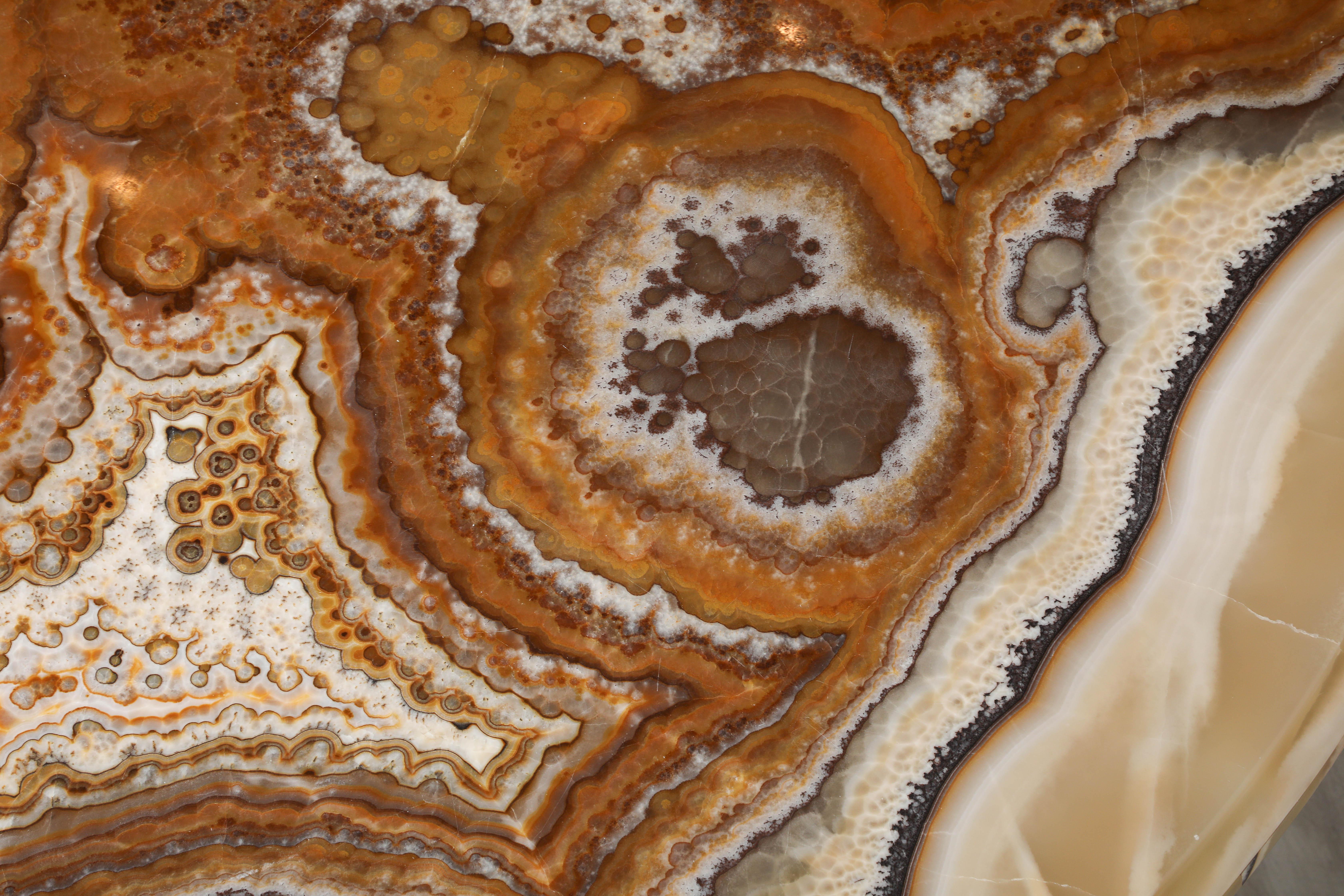 Table de salle à manger italienne en agate des années 1970 avec base cylindrique chromée en vente 4