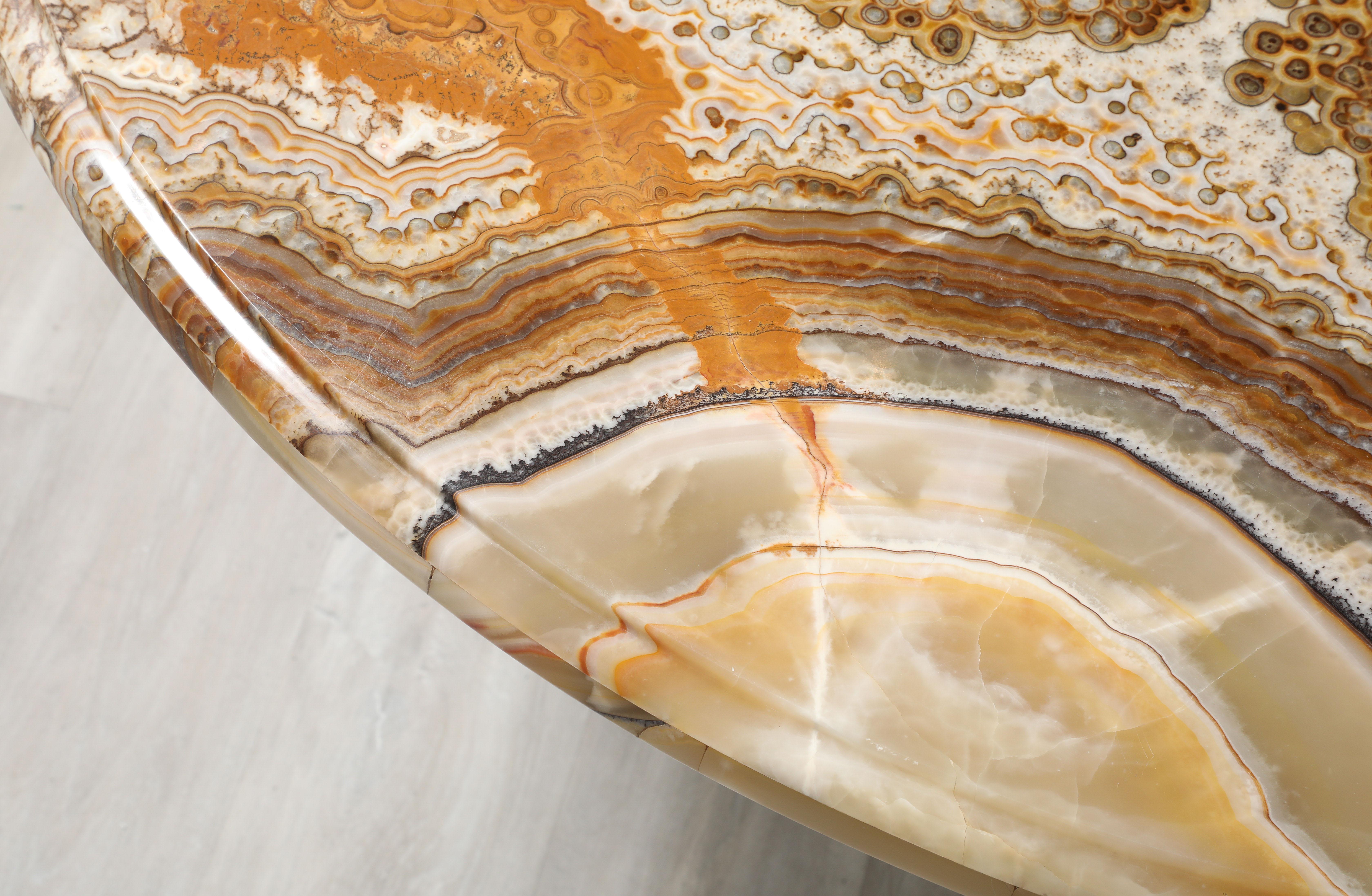 Agate Table de salle à manger italienne en agate des années 1970 avec base cylindrique chromée en vente