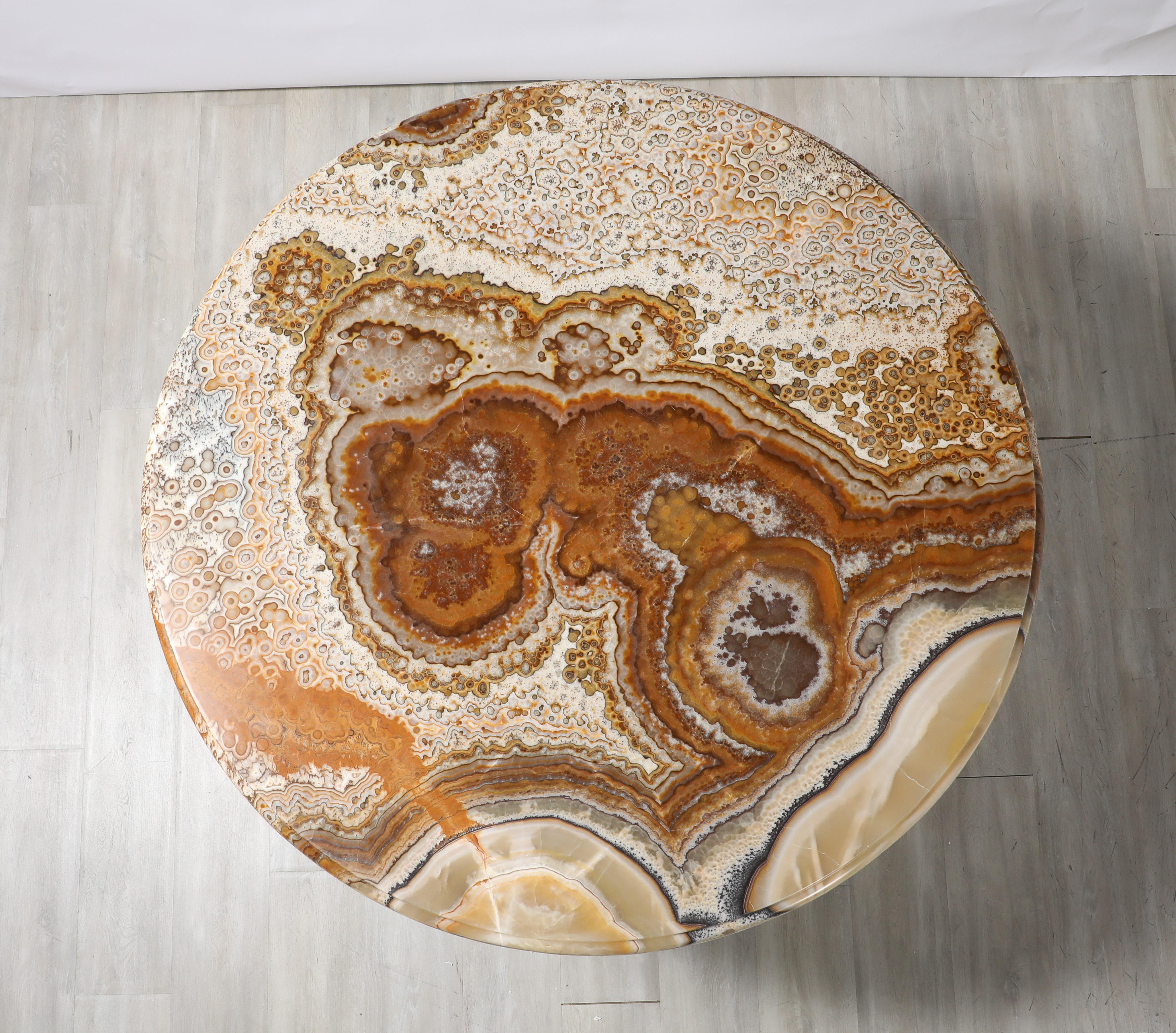 Table de salle à manger italienne en agate des années 1970 avec base cylindrique chromée en vente 2