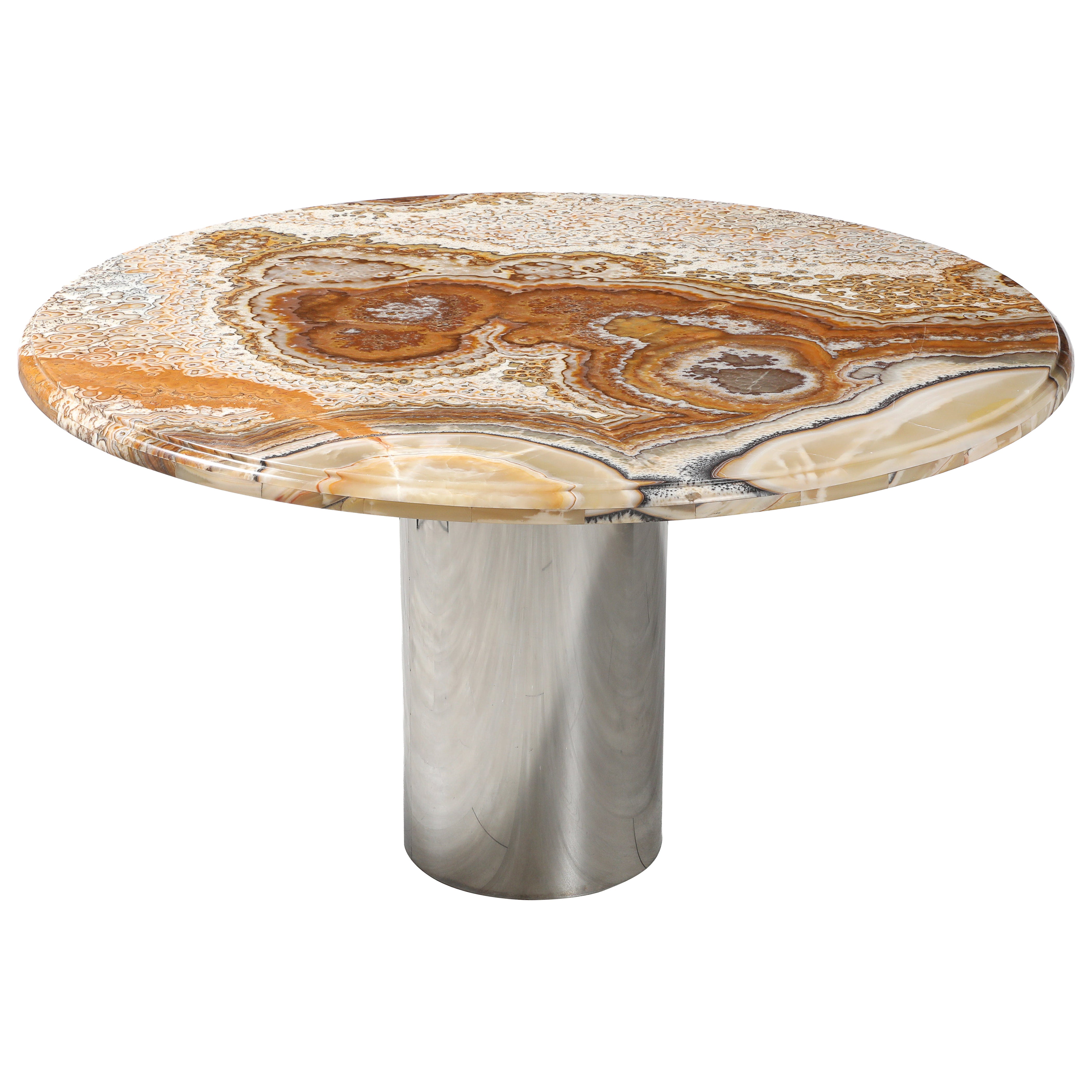 Table de salle à manger italienne en agate des années 1970 avec base cylindrique chromée en vente