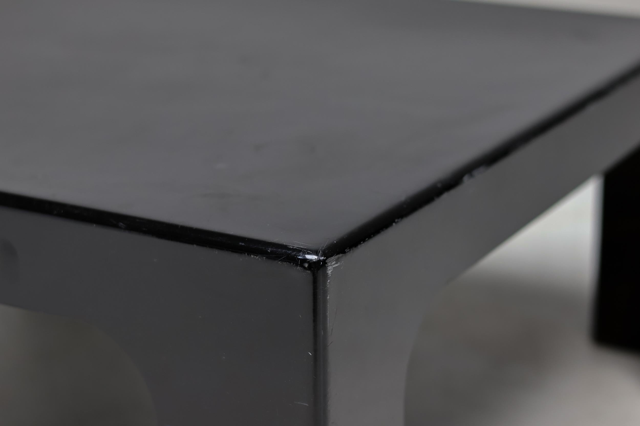 Italian 1970s Black Fiberglass Square Coffee Table For Sale 1