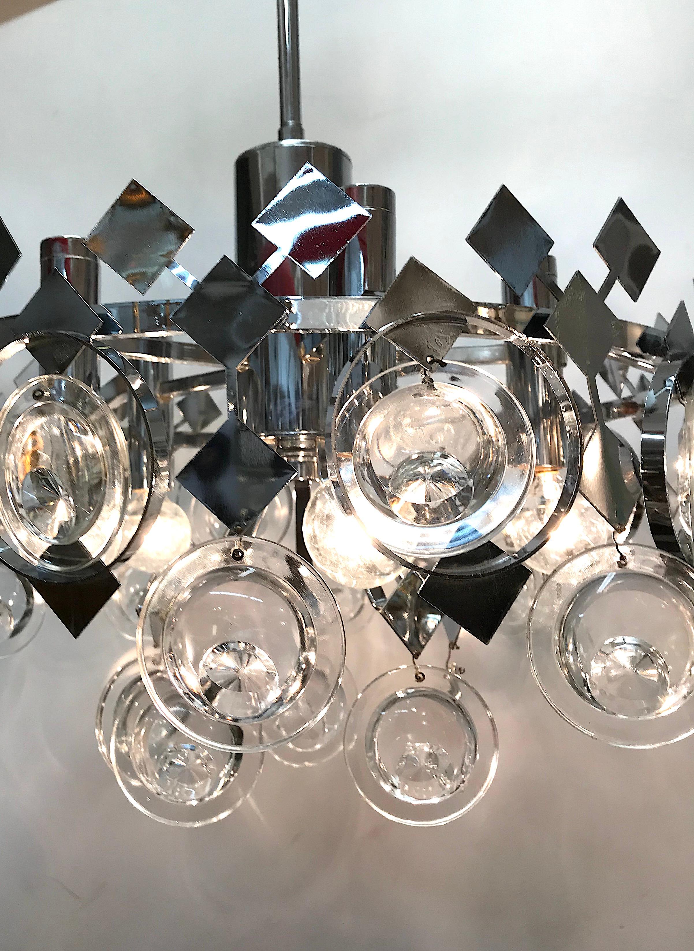 Italian 1970s Chrome and Glass Disc Geometric Chandelier For Sale 1