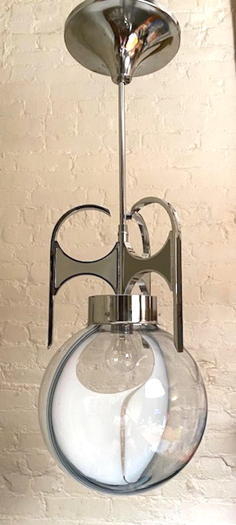 Italian 1970s Chrome with Clear and White Glass Globe Pendant Light For Sale 5