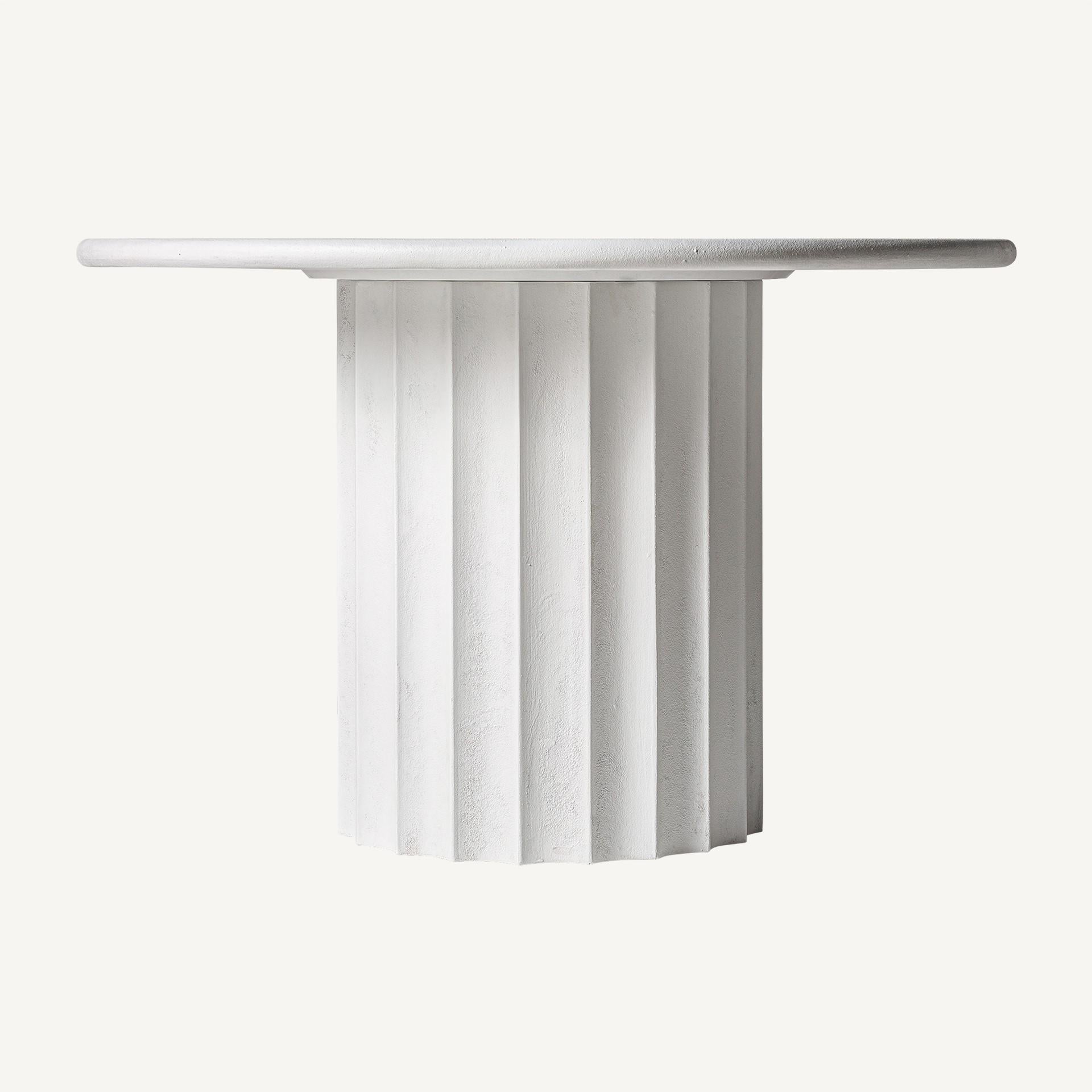 Contemporary Italian 1970s Design Style White Concrete Pedestal Table For Sale
